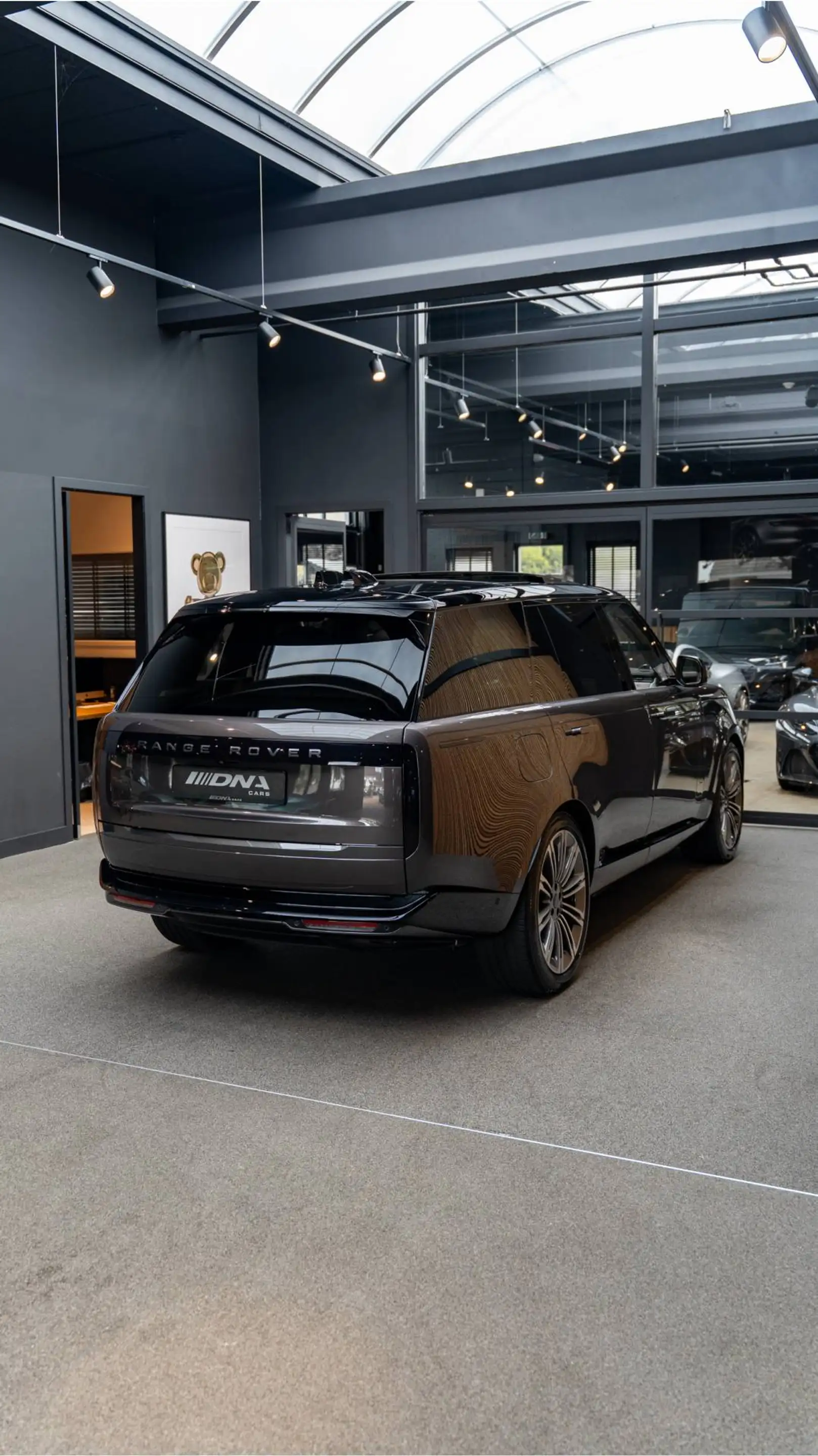 Land Rover Range Rover P460e LWB Autobiography 3.0 P460e LWB Autobiograph — photo 23