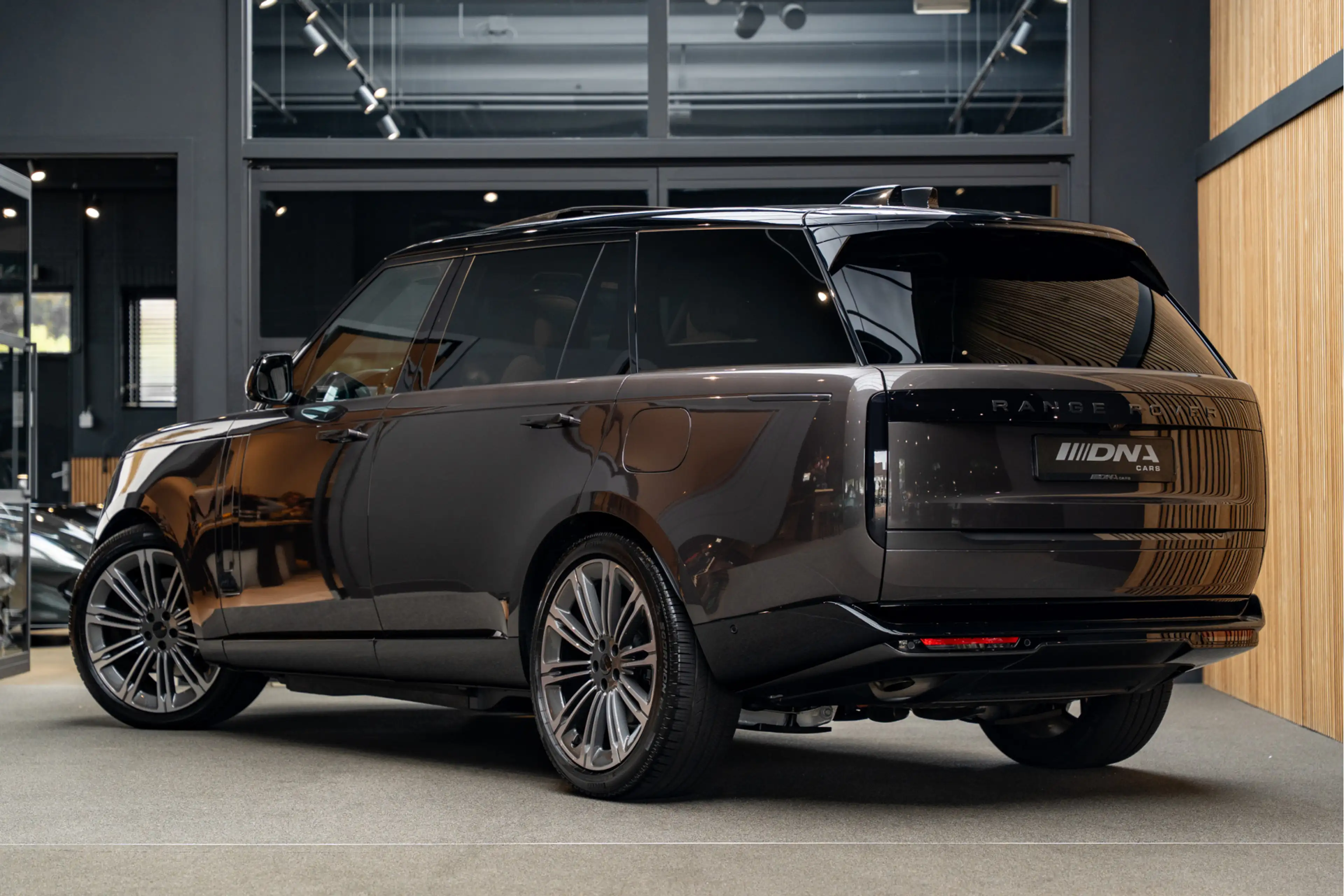 Land Rover Range Rover P460e LWB Autobiography 3.0 P460e LWB Autobiograph — photo 5