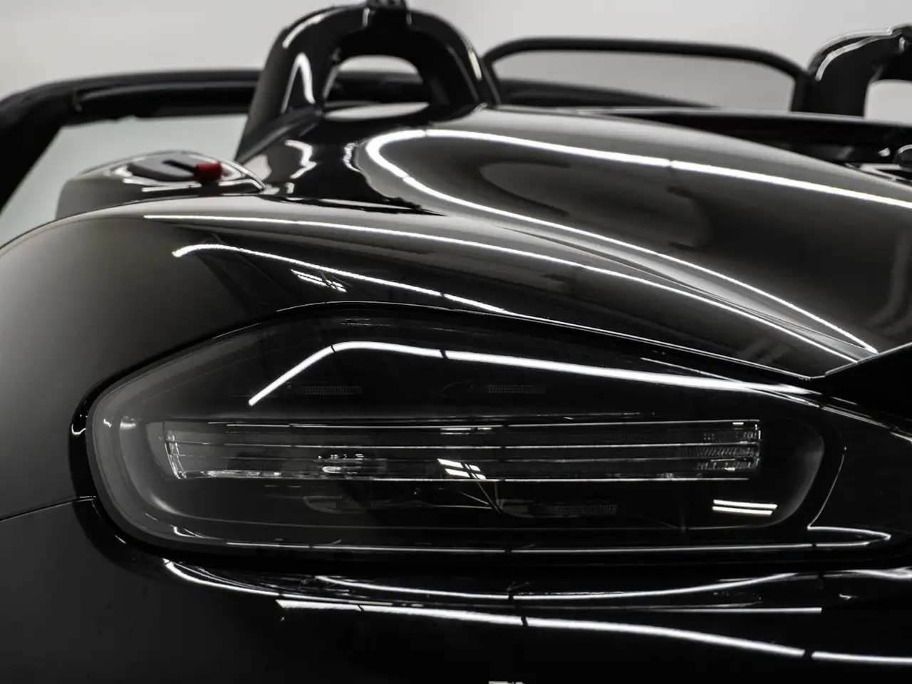 Porsche 718 Spyder снимка Porsche 718 Spyder