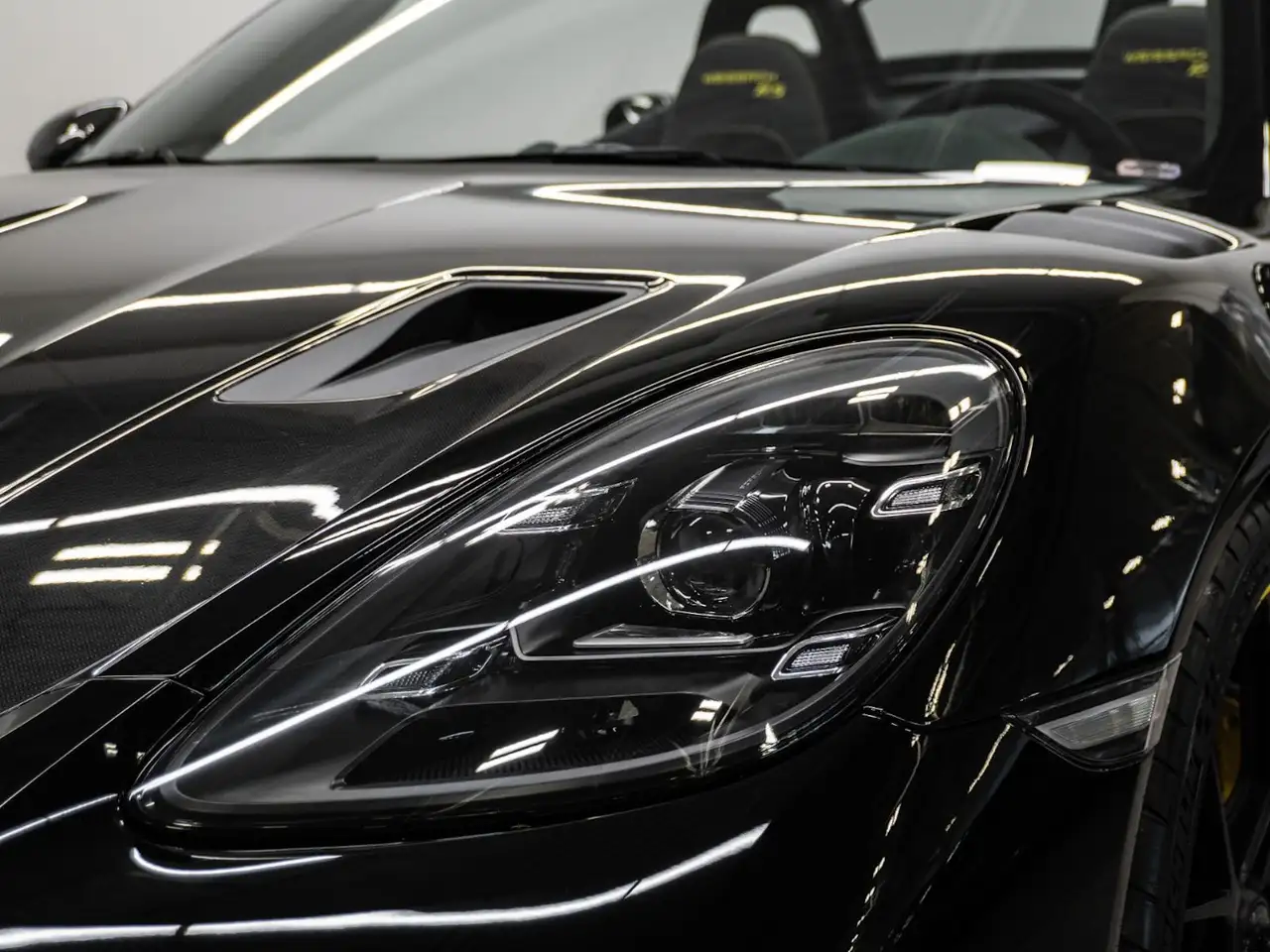 Porsche 718 Spyder снимка Porsche 718 Spyder
