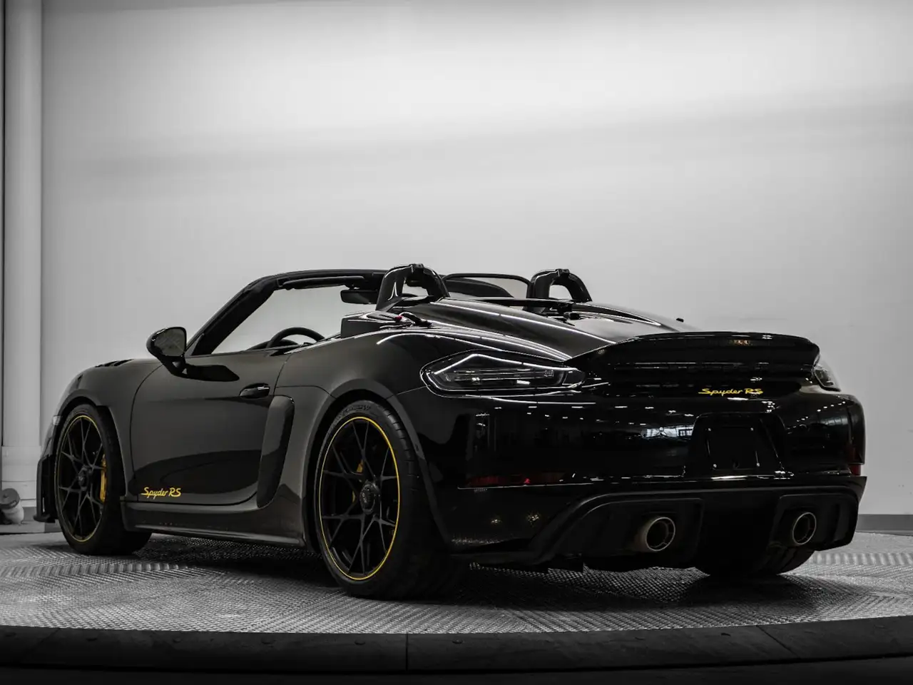 Porsche 718 Spyder снимка Porsche 718 Spyder