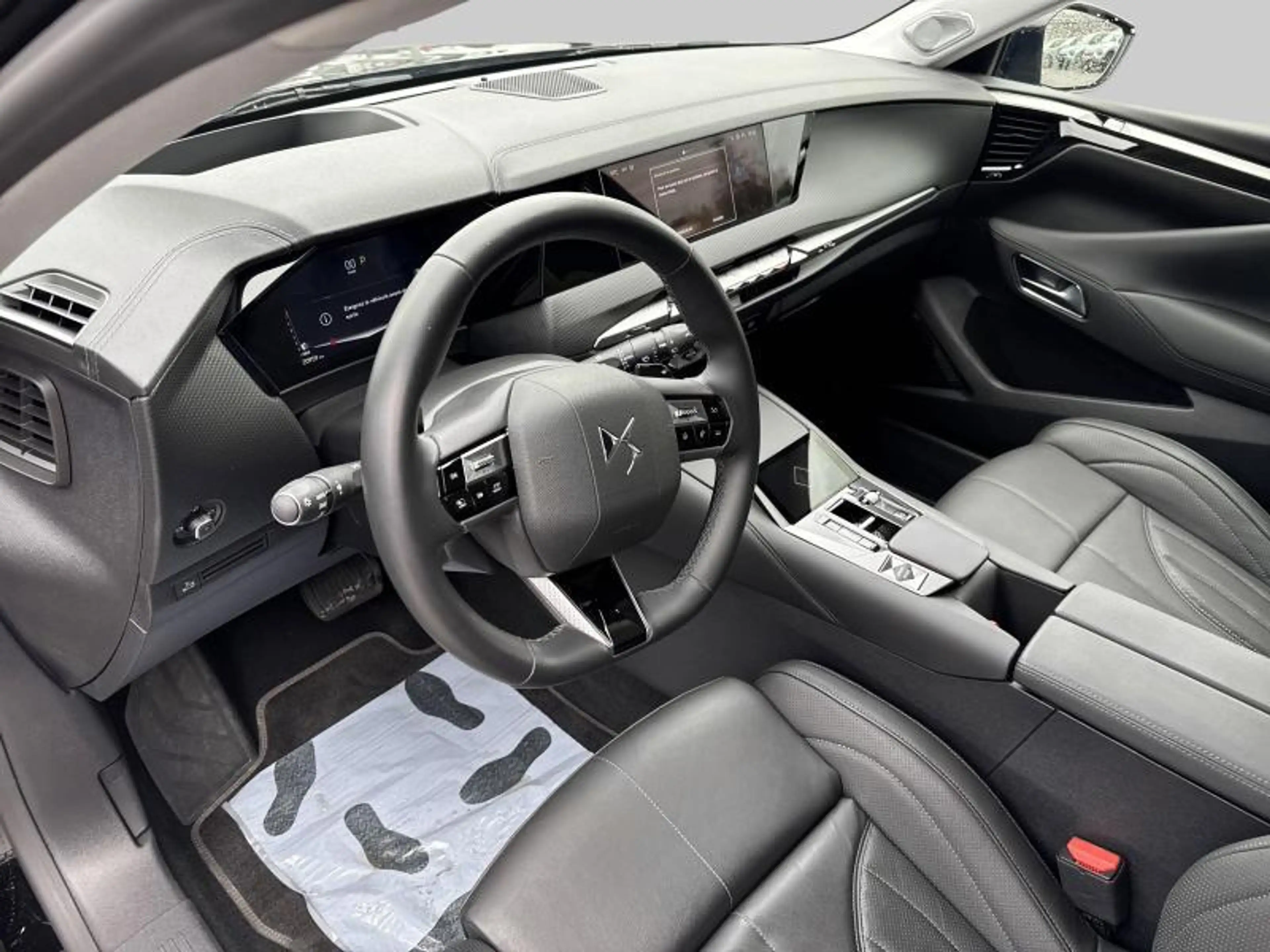 DS Automobiles DS 4 RIVOLI — photo 11