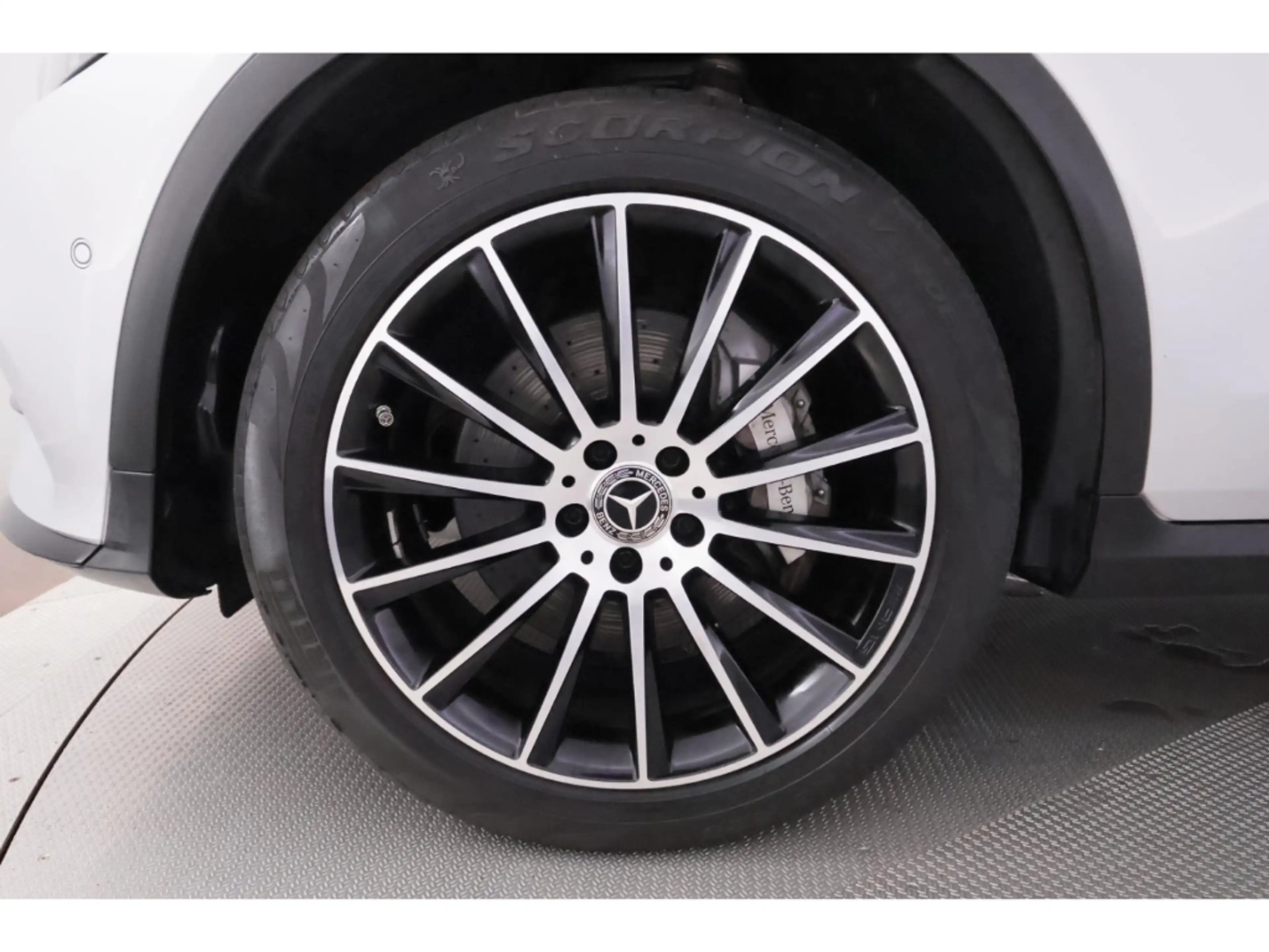 Mercedes-Benz GLC 250 9G-tronic AMG Line+LED+NAVI+PANO+KAMERA — photo 14