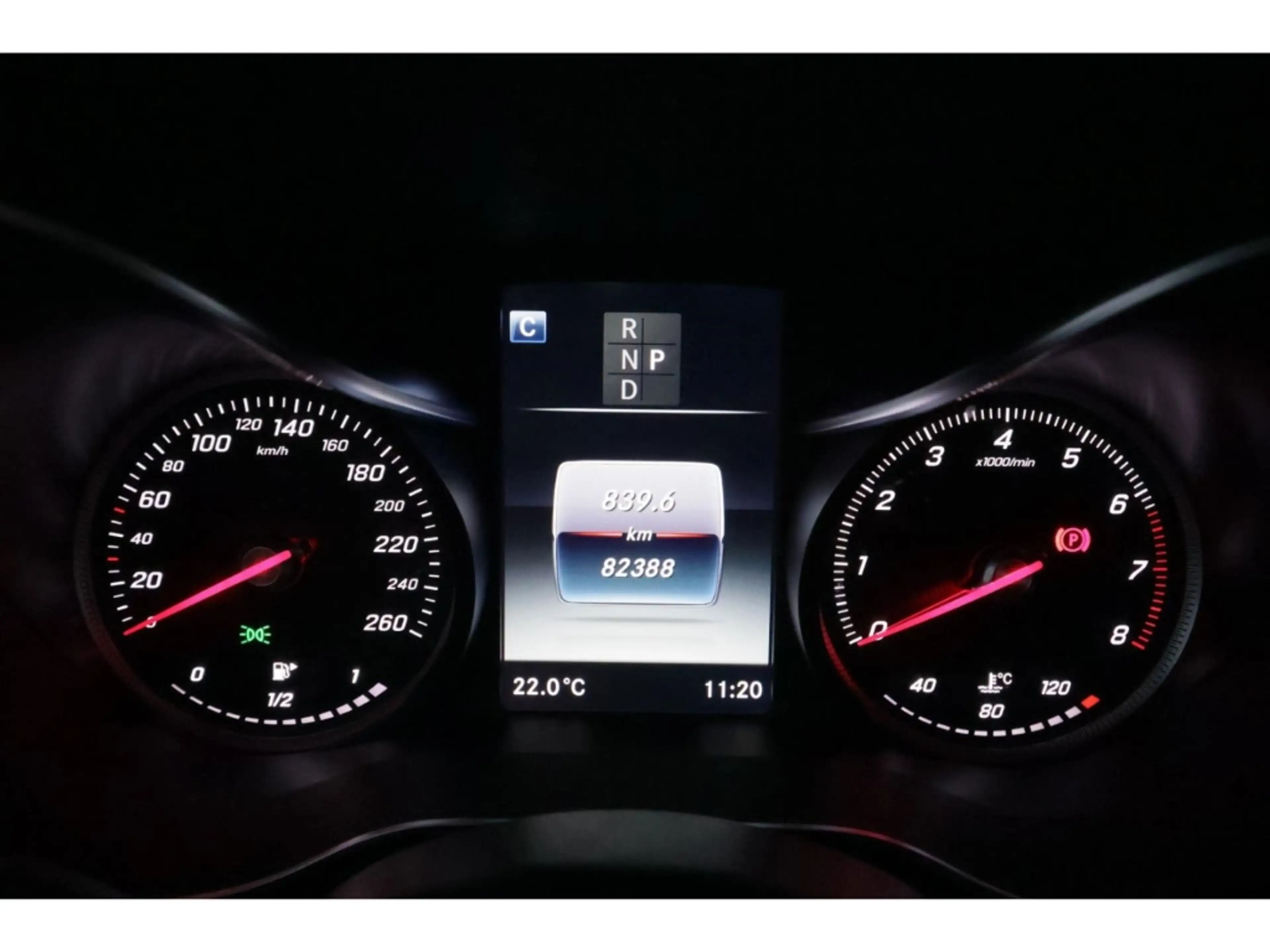 Mercedes-Benz GLC 250 9G-tronic AMG Line+LED+NAVI+PANO+KAMERA — photo 17