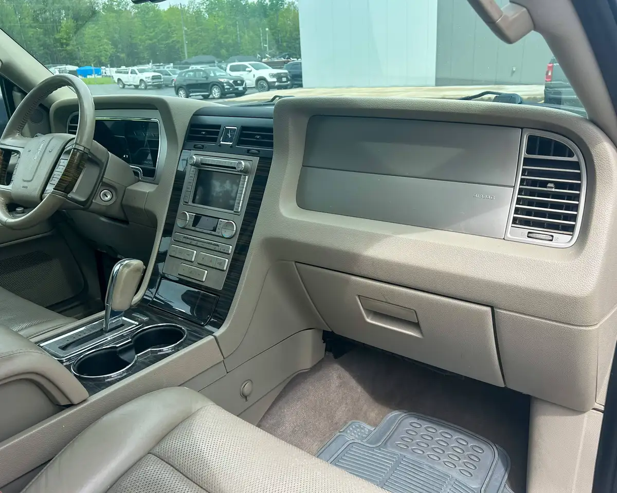 Lincoln Navigator снимка Lincoln Navigator