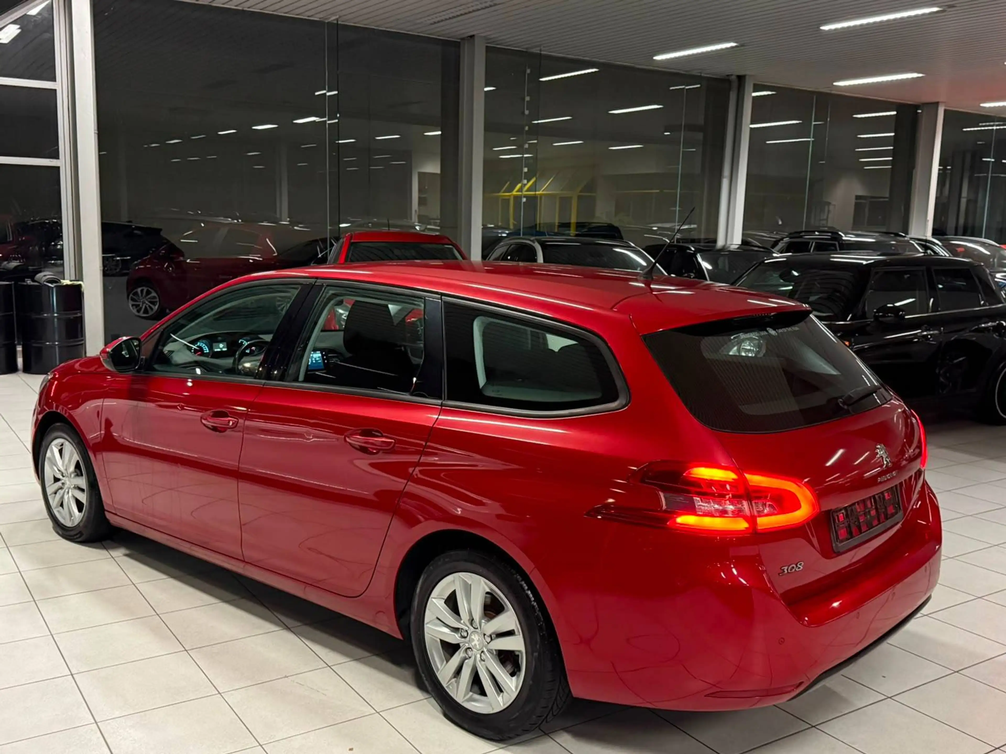 Peugeot 308 308 SW 1.6 HDi Access — photo 5