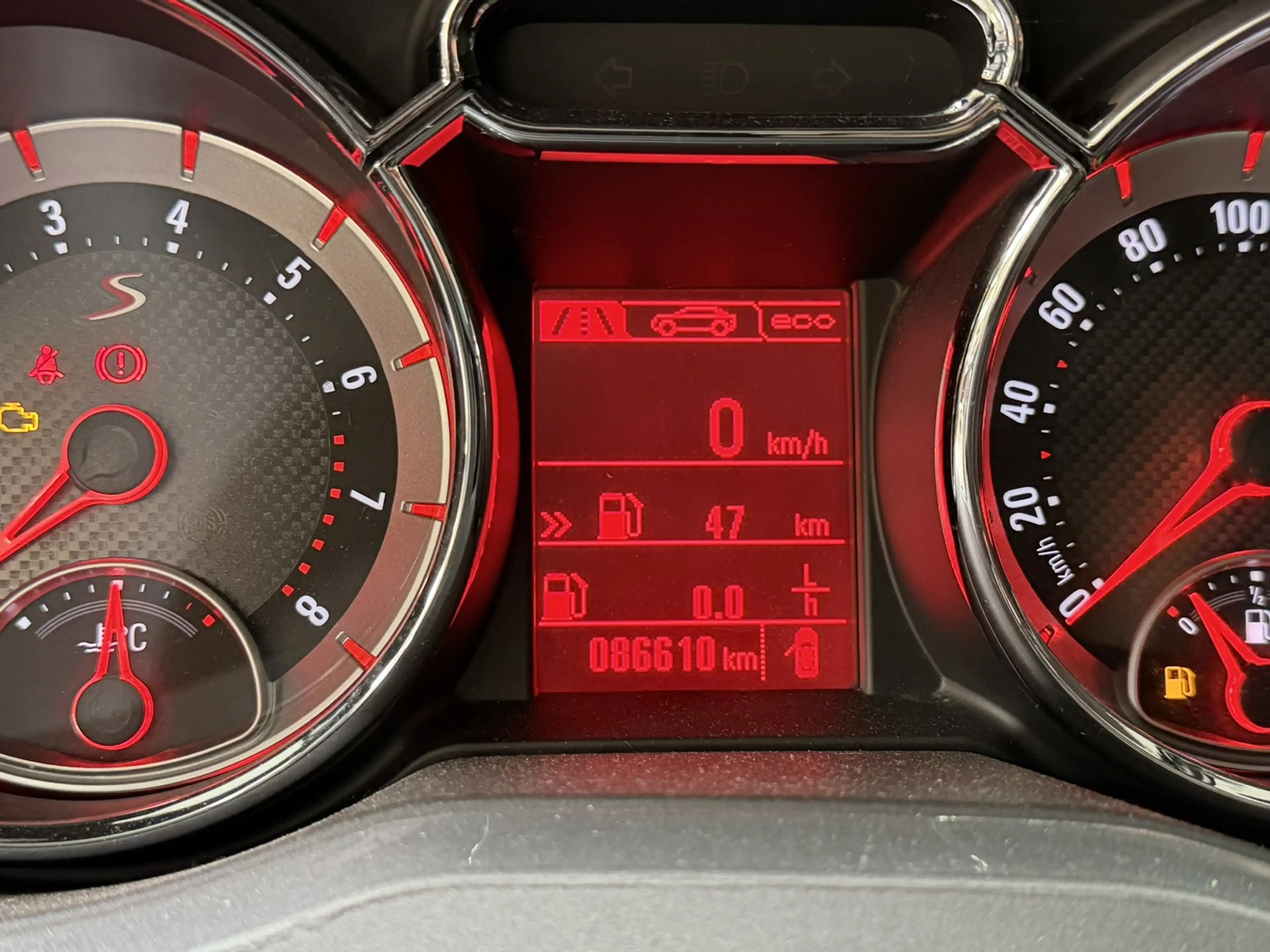 Opel Adam 1.4 Turbo Rocks S — photo 12