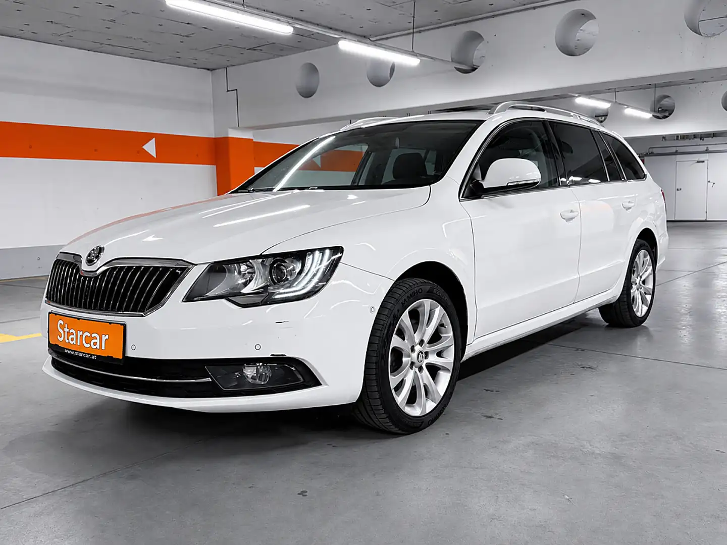 Skoda Superb Combi Elegance Business 2,0 TDI 4x4 DSG *VOLLLE... Weiß - 2