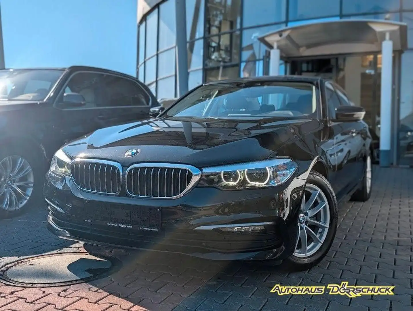BMW 520 i Lim. Navi. PDC. LED. Sitzh. Schwarz - 1