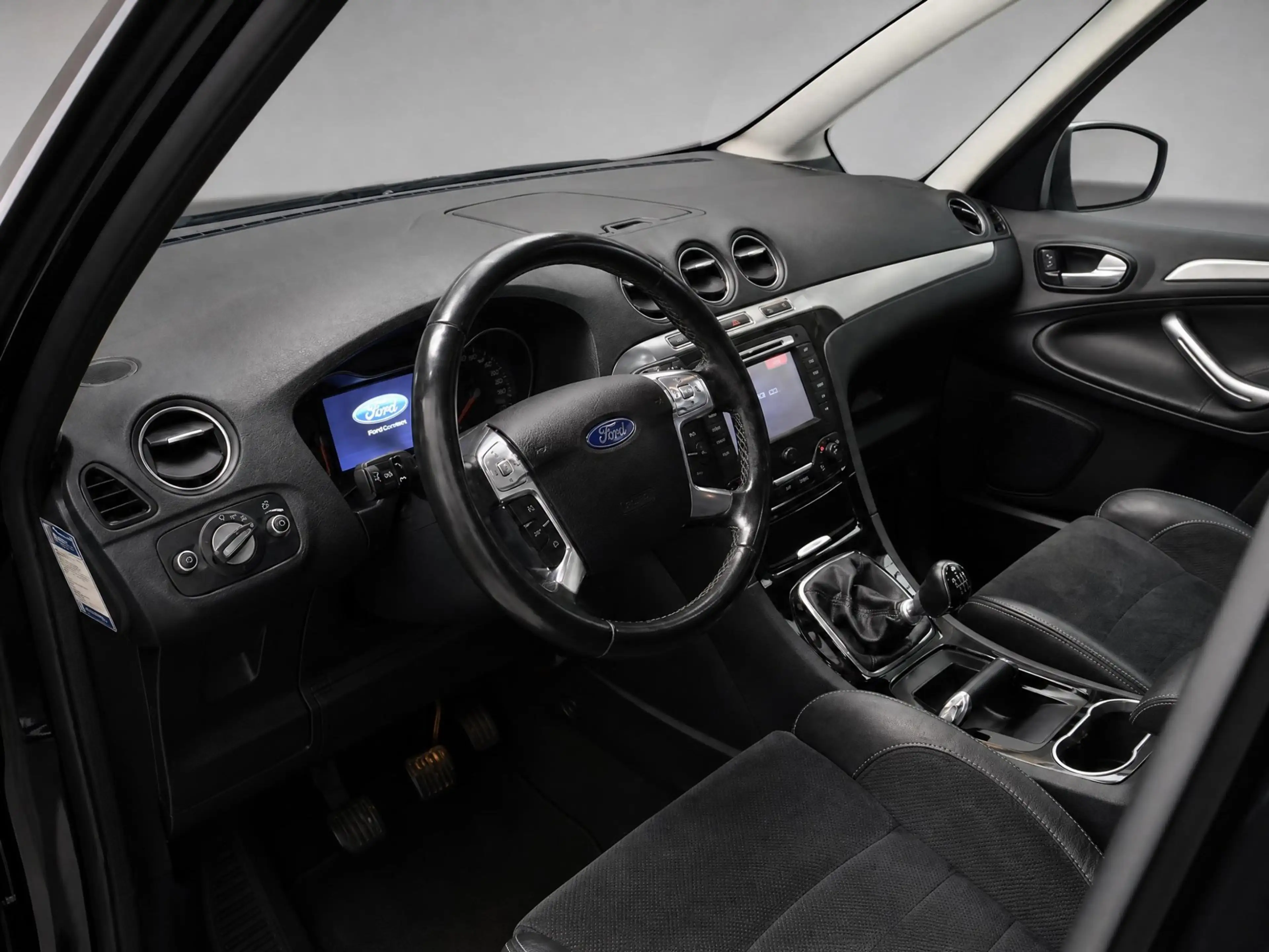 Ford Galaxy 1.6 SCTi Platinum // 7-PERS // PANO // TREKHAAK // — photo 9