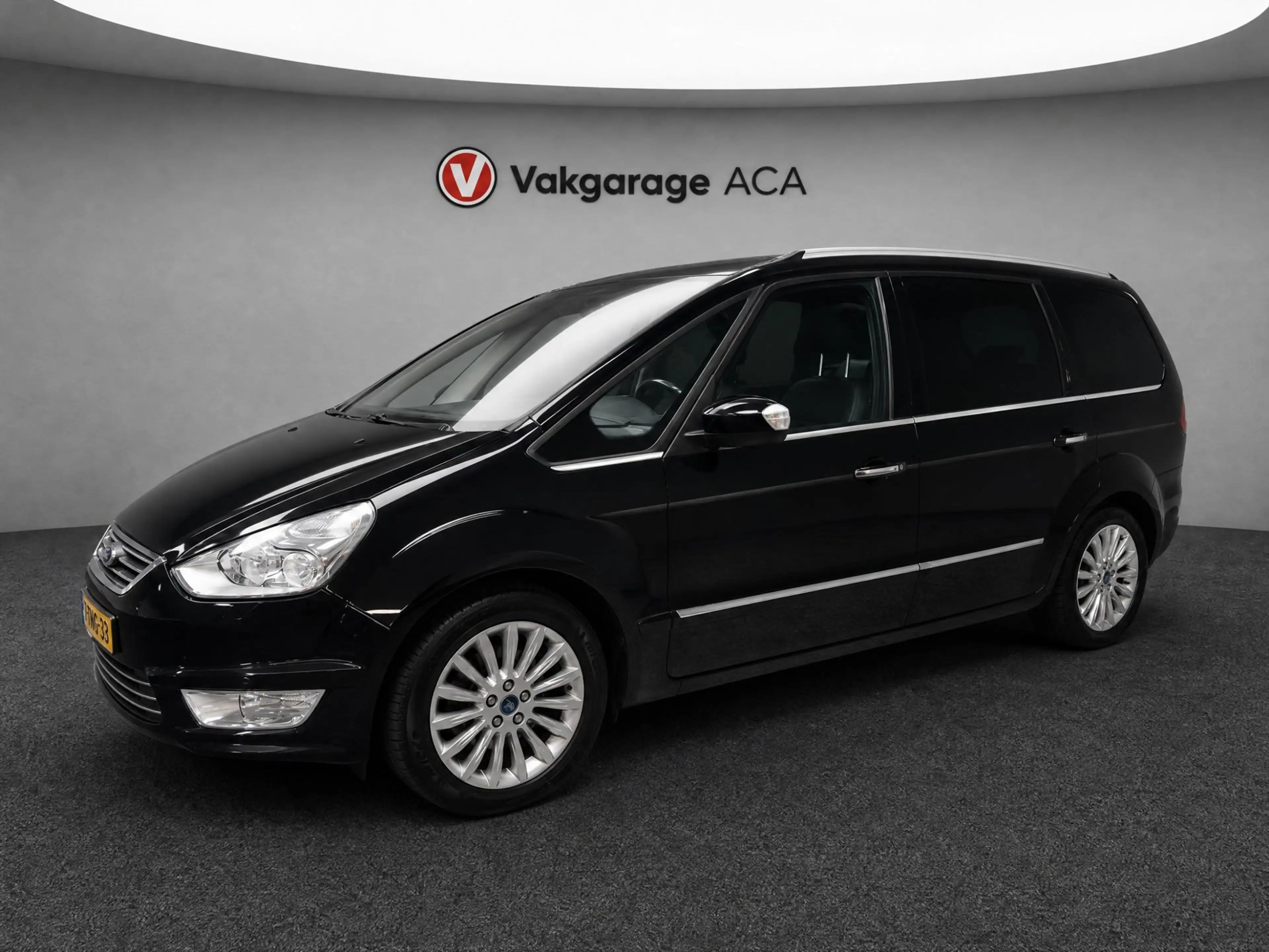 Ford Galaxy 1.6 SCTi Platinum // 7-PERS // PANO // TREKHAAK // — photo 2