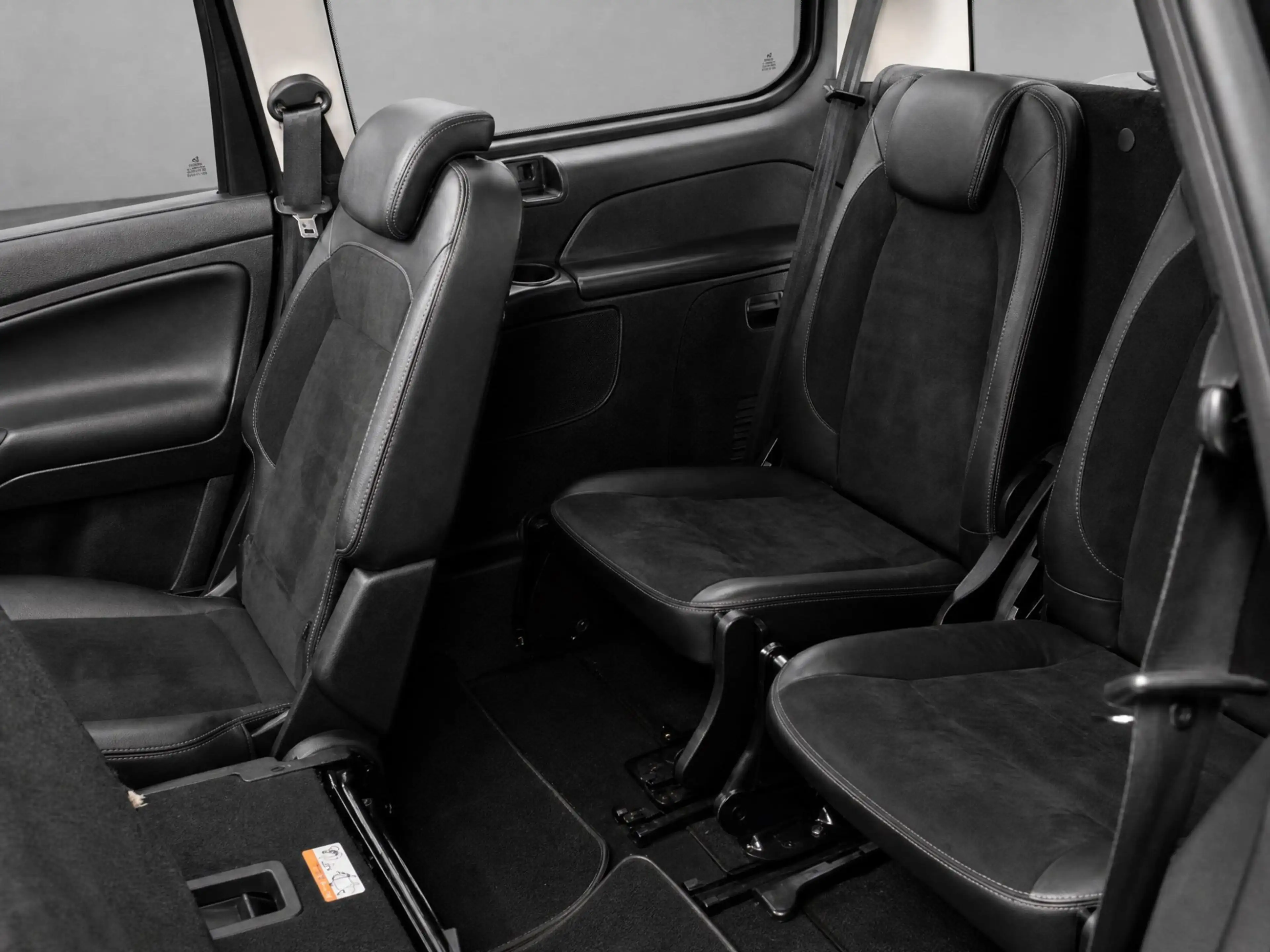 Ford Galaxy 1.6 SCTi Platinum // 7-PERS // PANO // TREKHAAK // — photo 11