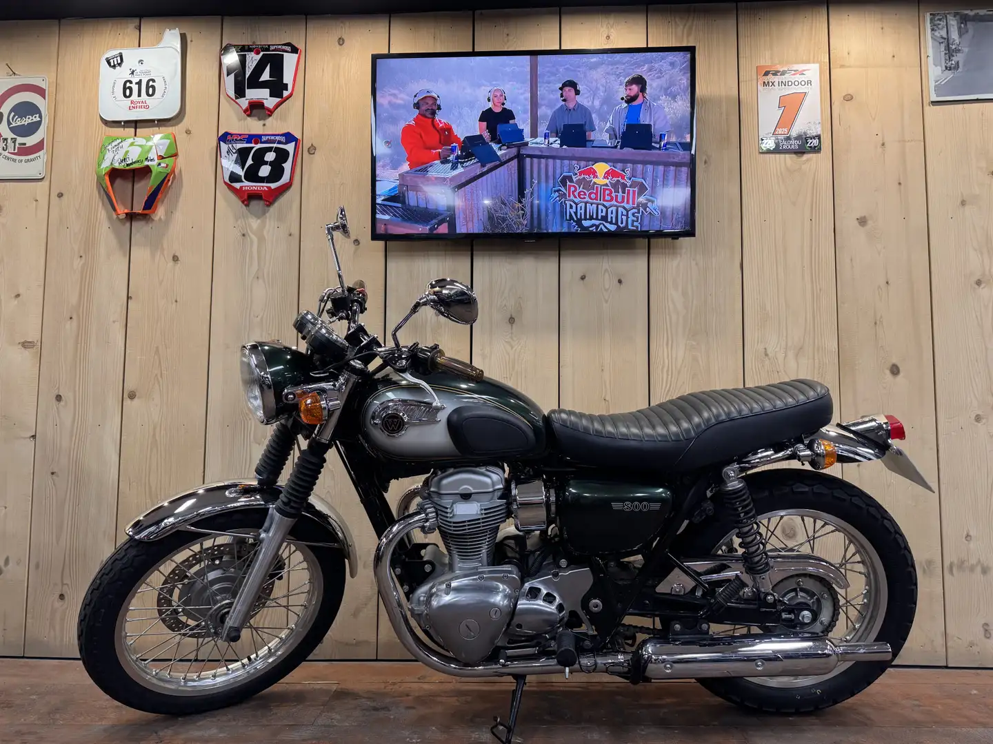 Kawasaki W 800 Verde - 2