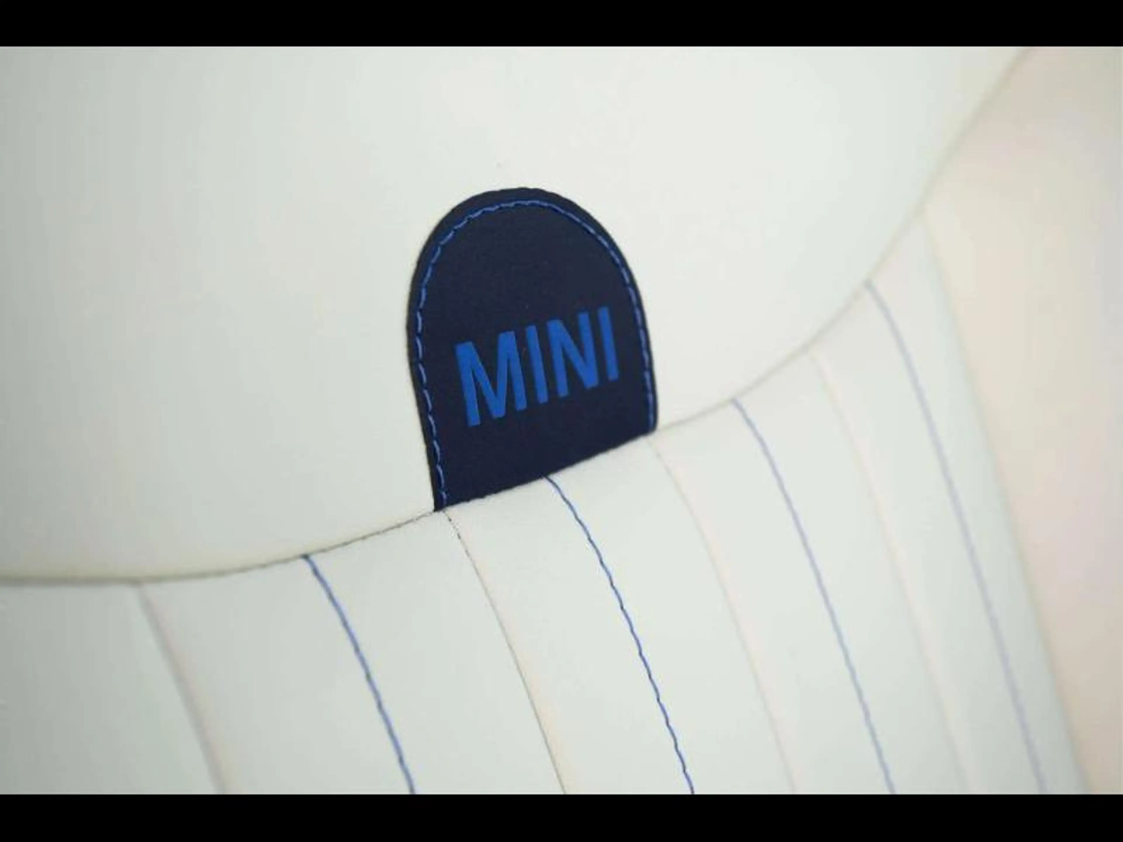 MINI Cooper E — photo 12