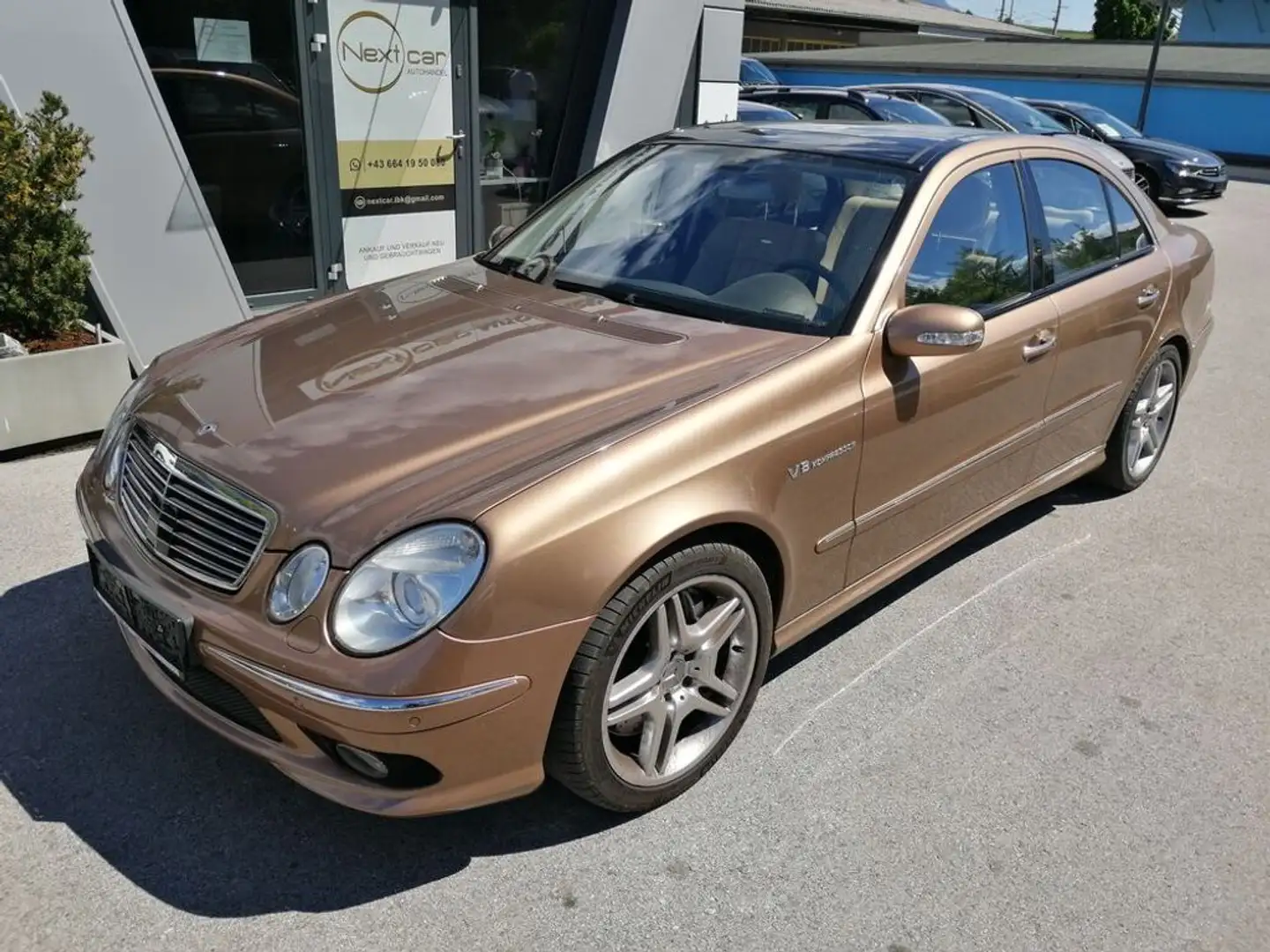 Mercedes-Benz E 55 AMG Aut. Gold - 1