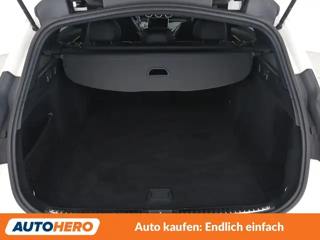 Mercedes-Benz C-Class view 17