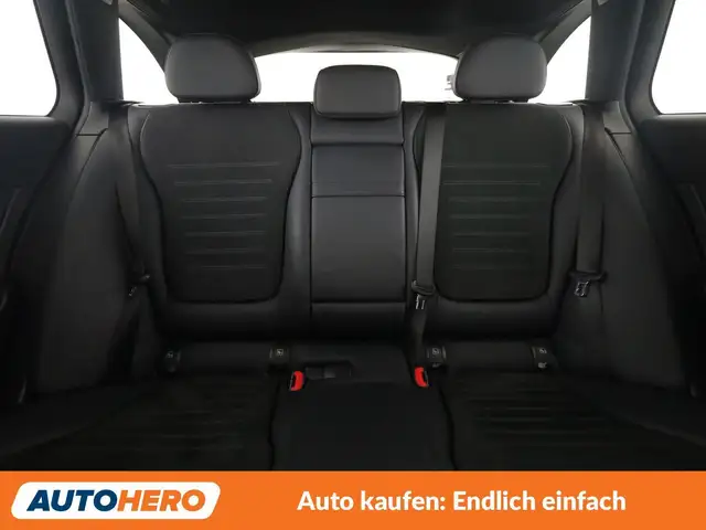 Mercedes-Benz C-Class view 15