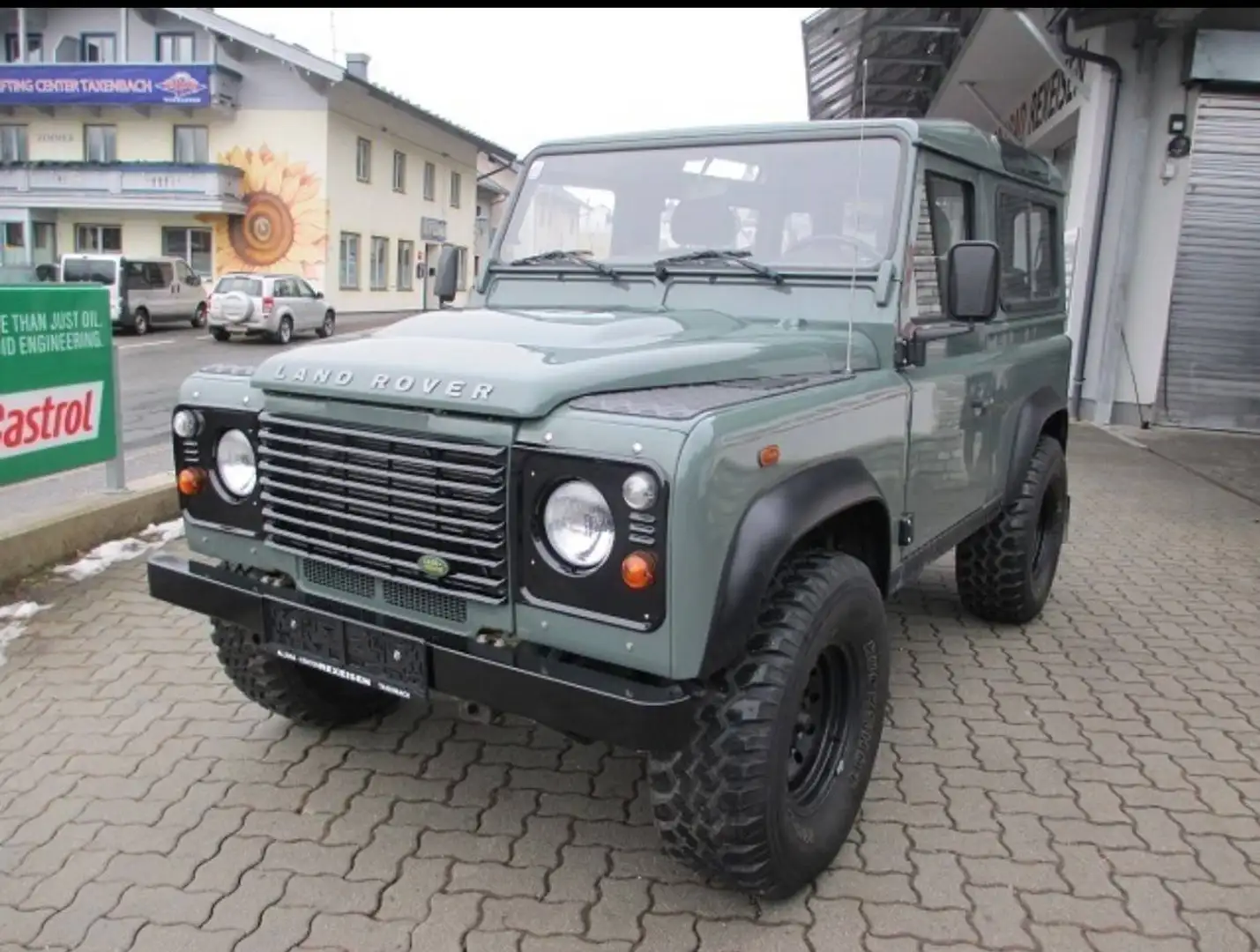 Land Rover Defender Defender 90" Td SW E SUV Grün - 2