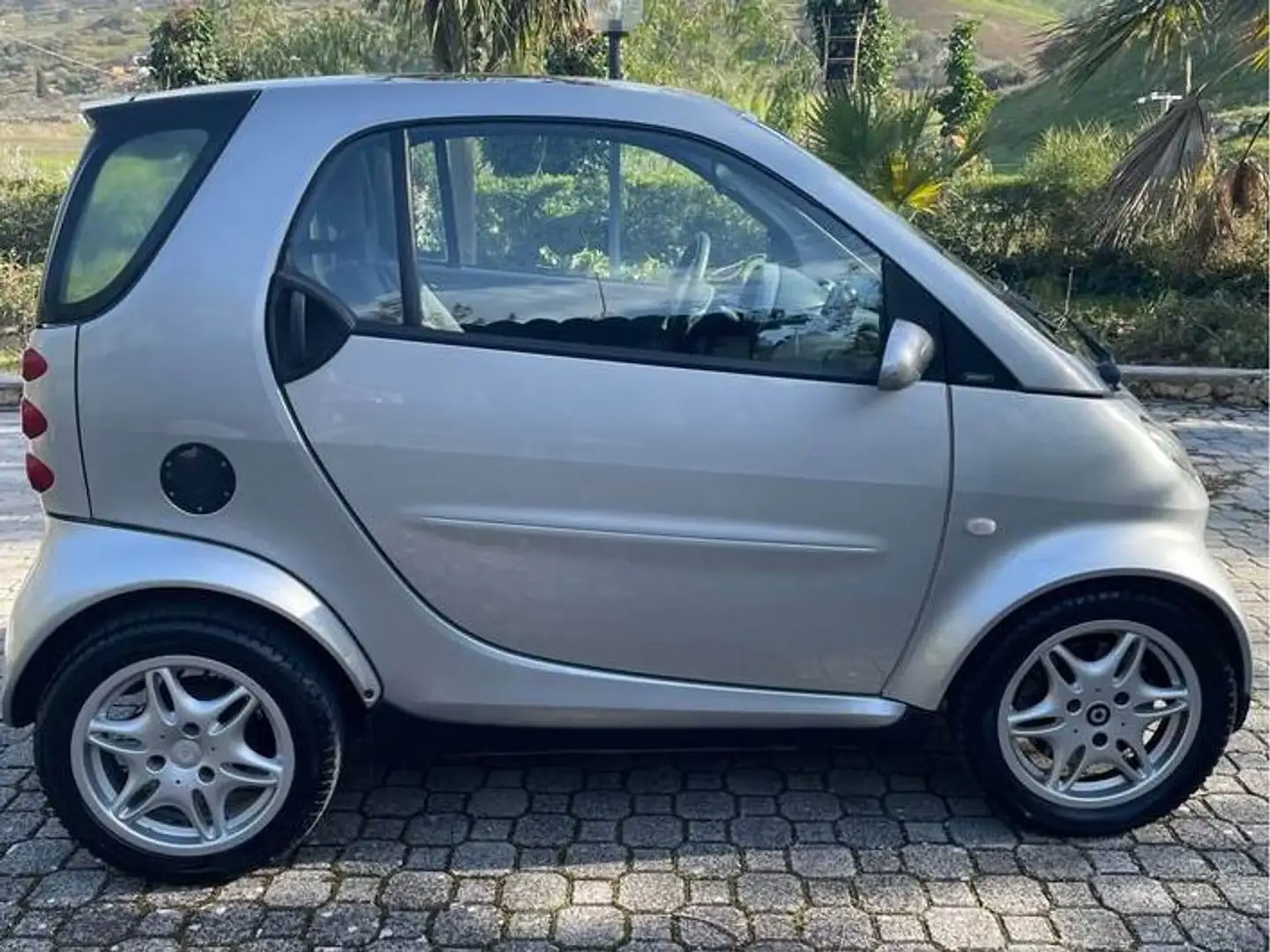 smart forTwo Fortwo 0.8 cdi Smart Gris - 2
