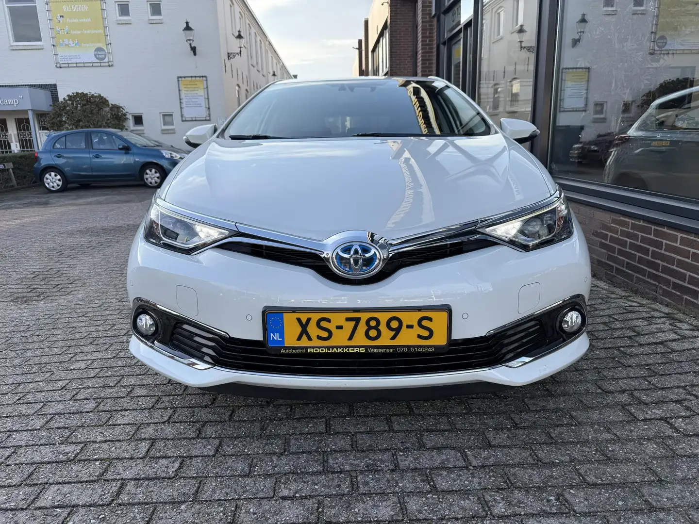 Toyota Auris 1.8 Hybrid Lease Pro Blanco - 2