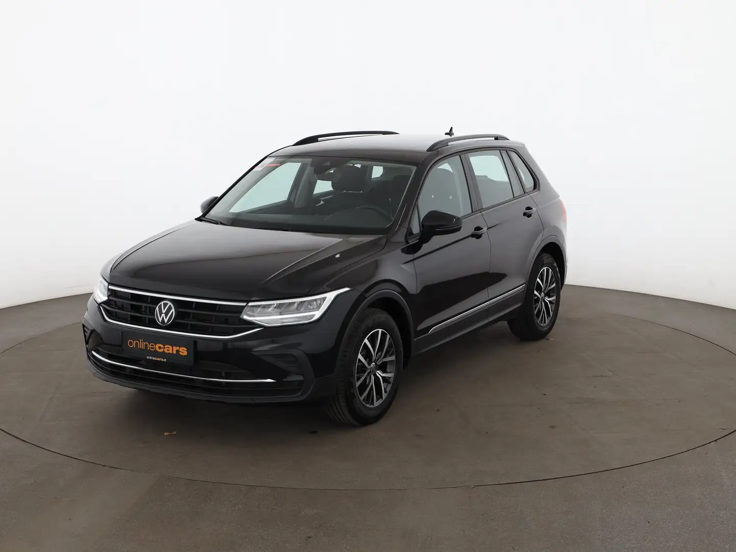 Volkswagen Tiguan 2.0 TDI Life Aut LED AHK RADAR NAVI R-CAM Schwarz - 2
