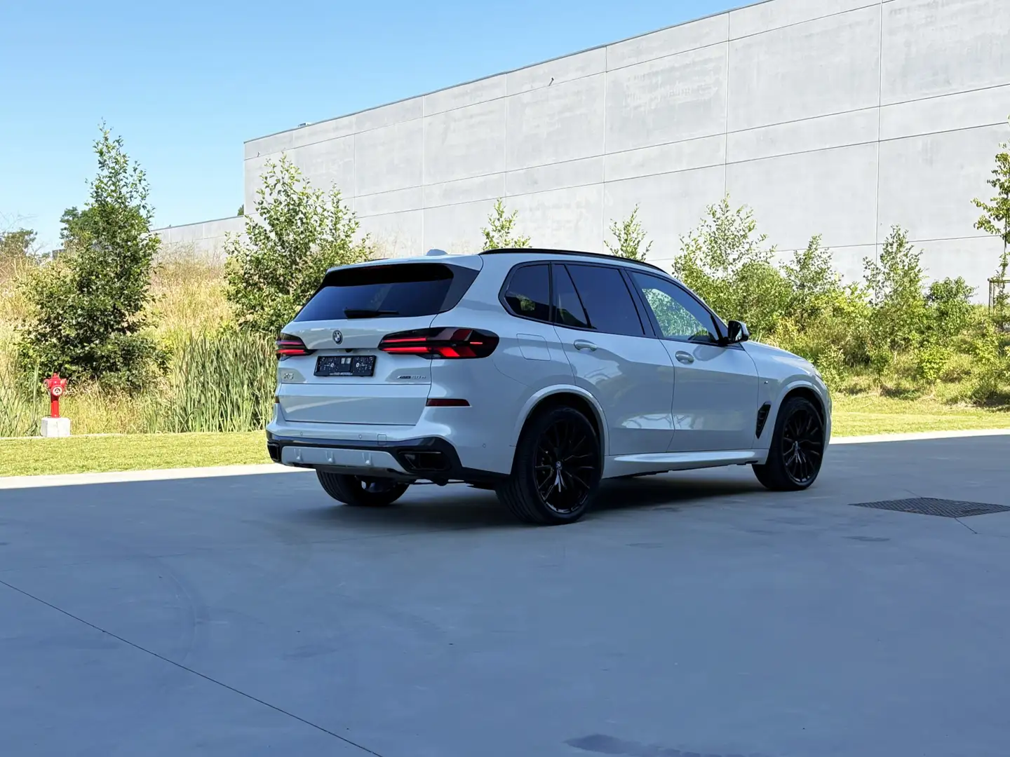 BMW X5 xDrive50e M pakket Pro Carbon 22" Trkhk Pano Innov Blanc - 2