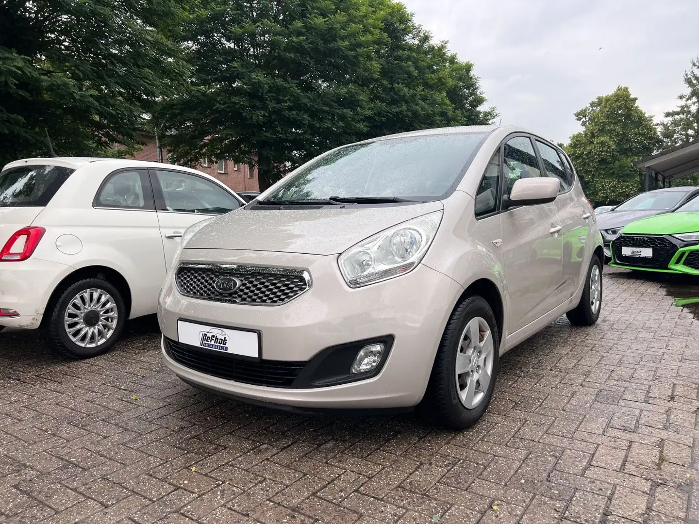 Kia Venga Attract   2.Hand Scheckheft Silber - 2