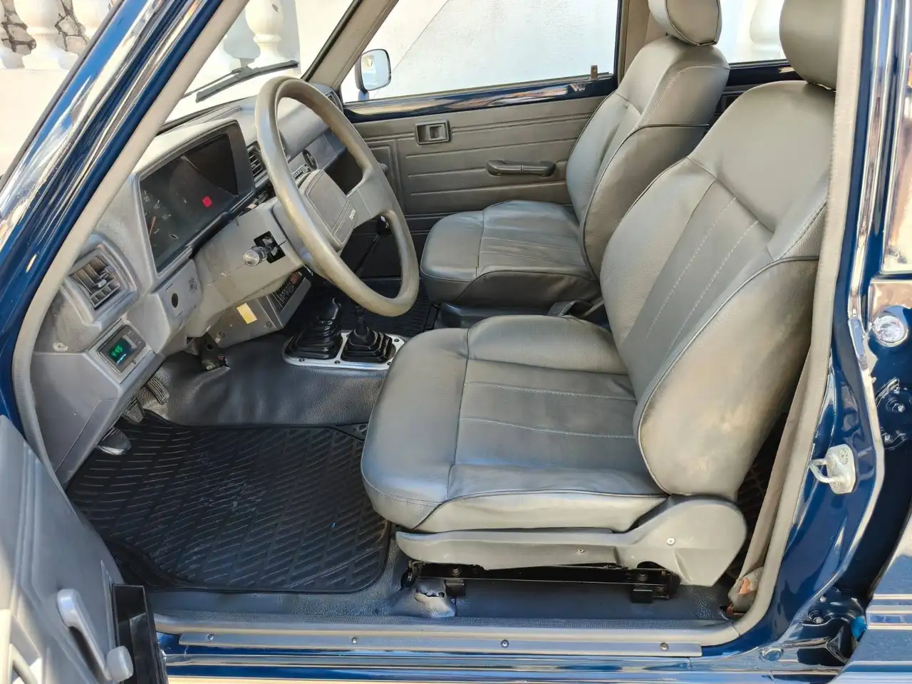 Toyota Hilux LN 65 - 4 porte – 4x4, foto 6