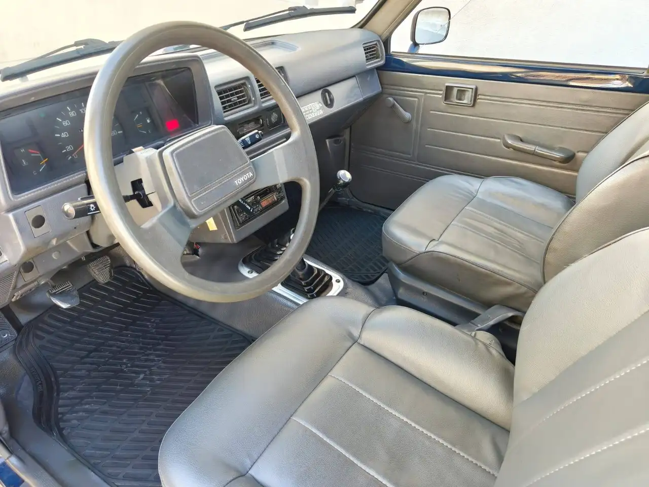 Toyota Hilux LN 65 - 4 porte – 4x4, foto 5