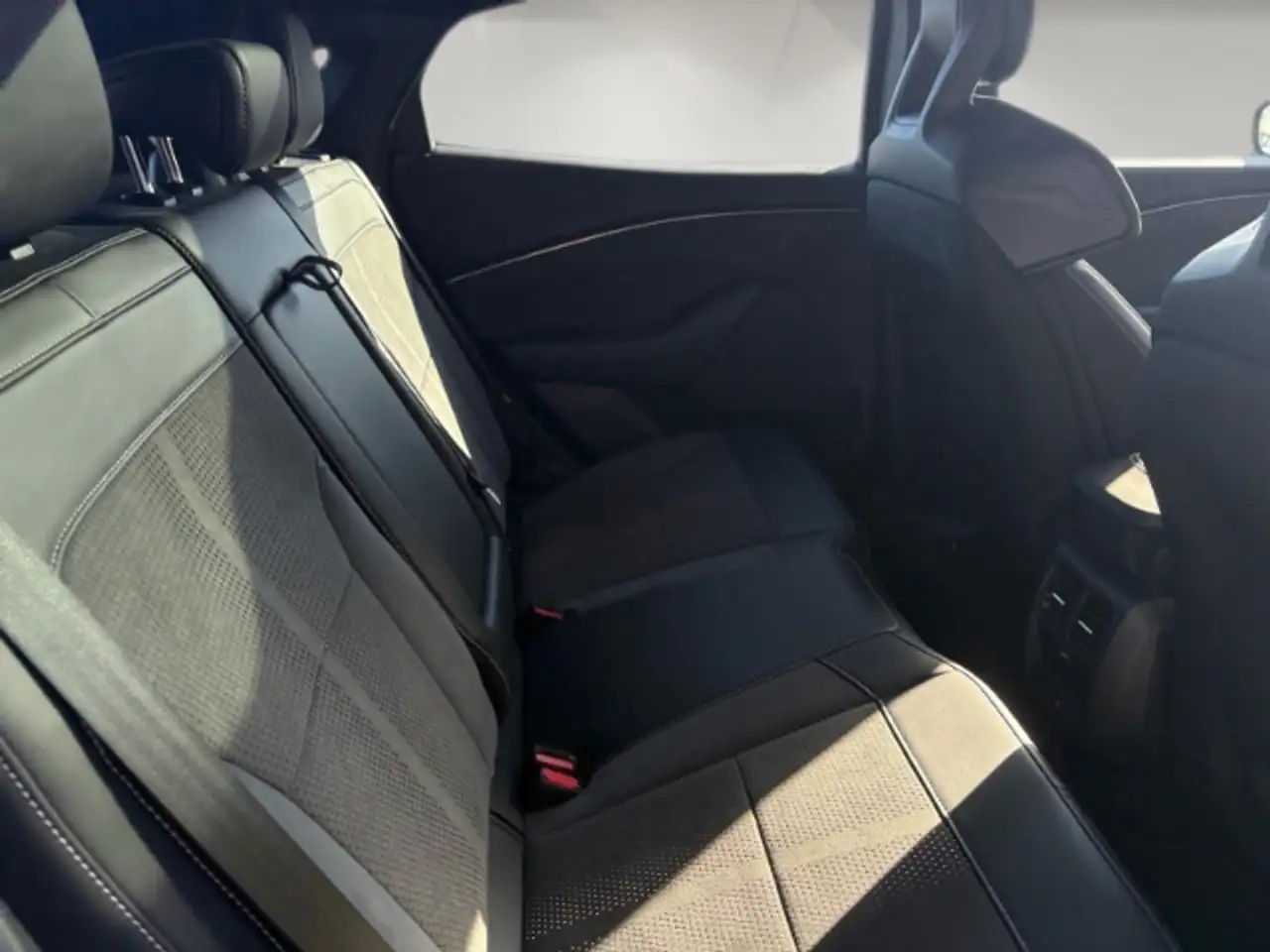 Ford Mustang Mach-E GT AWD Klima/ Leder/B&O Soundsystem/ Panoramadach, миниатюра 14