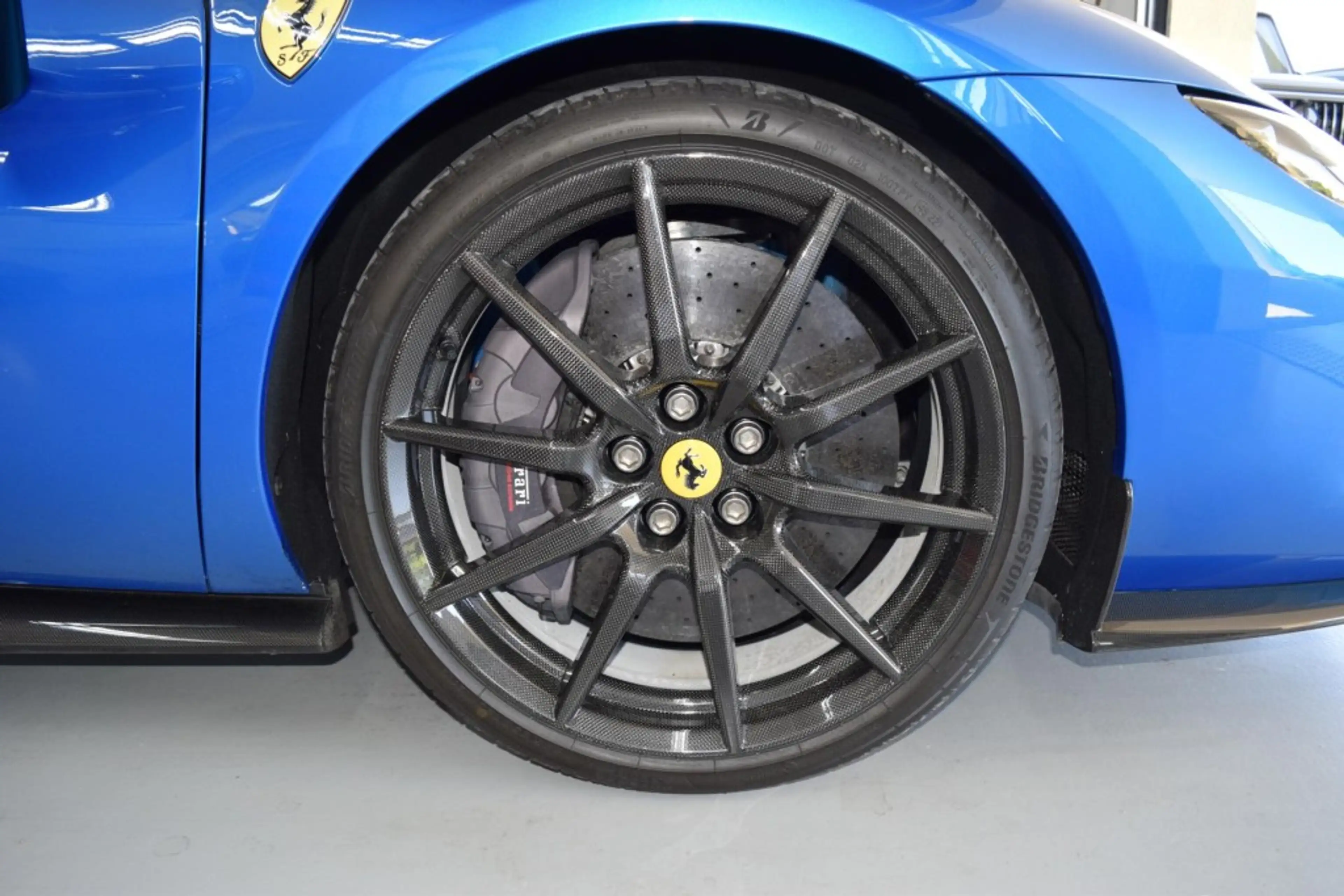 Ferrari 296 Full CARBON * ACC * AppleCarPlay * JBL — photo 11
