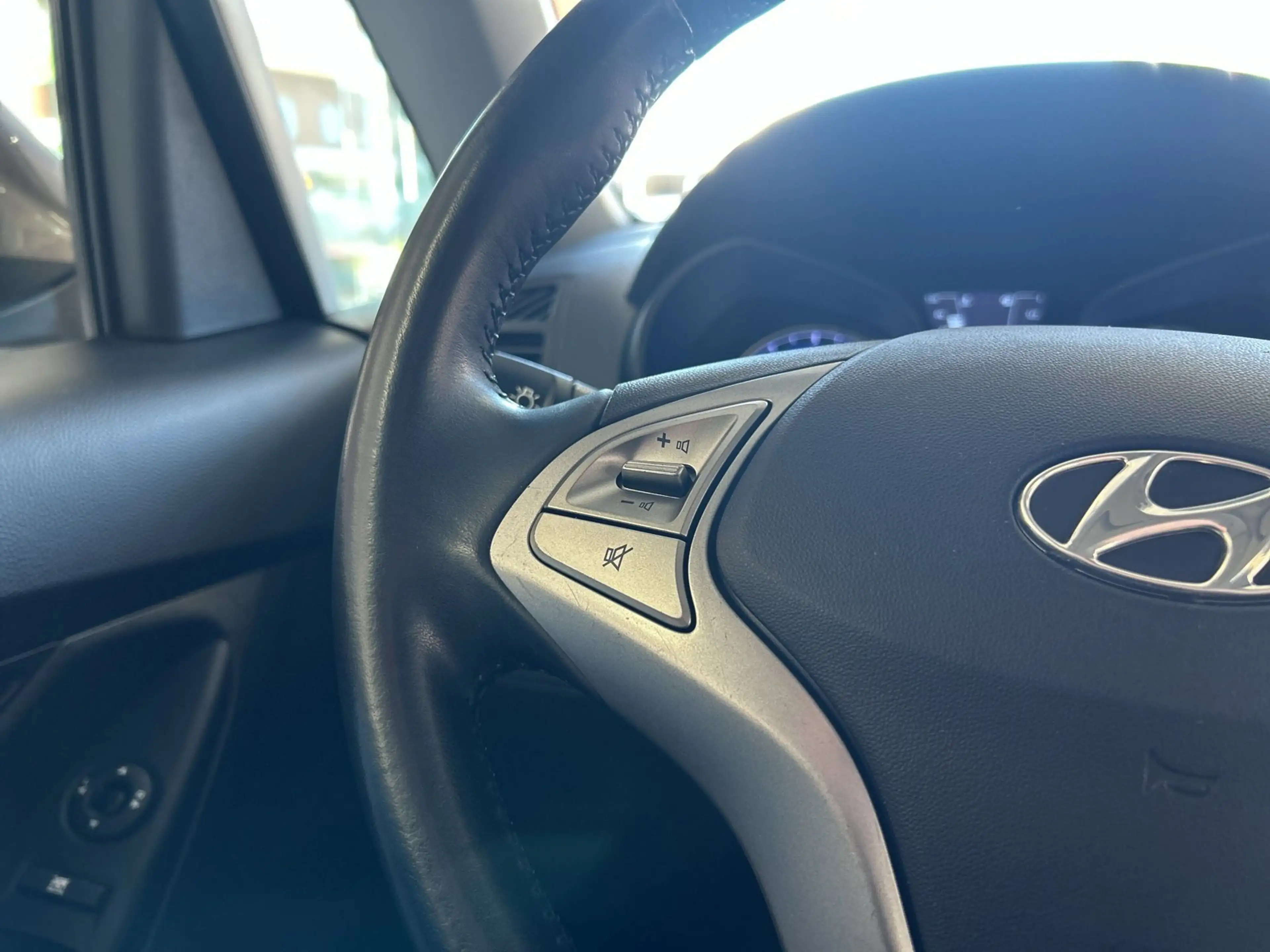 Hyundai iX20 FIFA world Cup Edition — photo 12