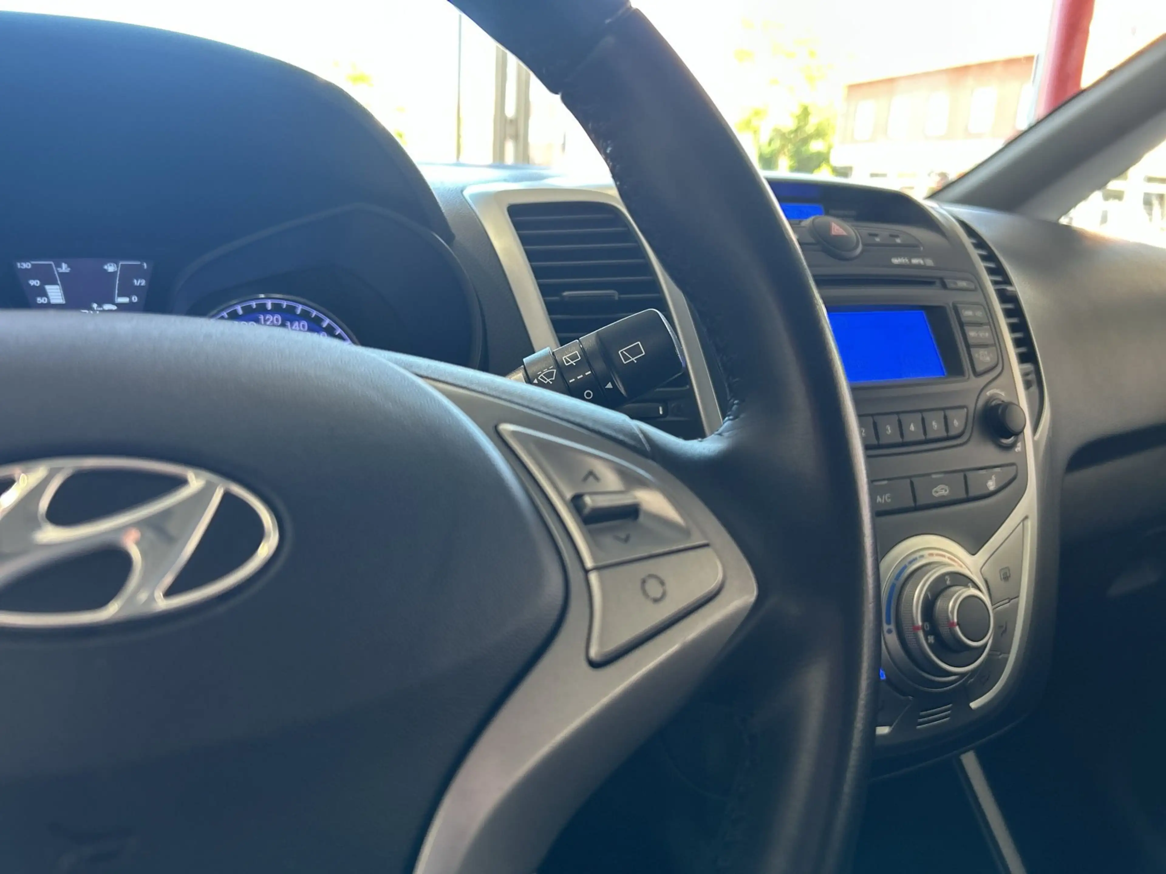 Hyundai iX20 FIFA world Cup Edition — photo 14
