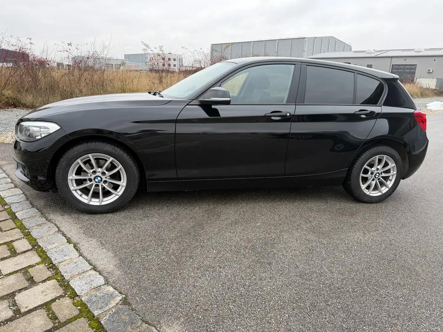 BMW 118 118 i Advantage *Klima*Shzg*Navi*PDC*Top* Noir - 2
