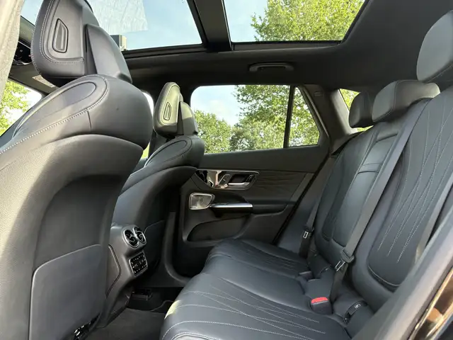 Mercedes-Benz GLC view 6