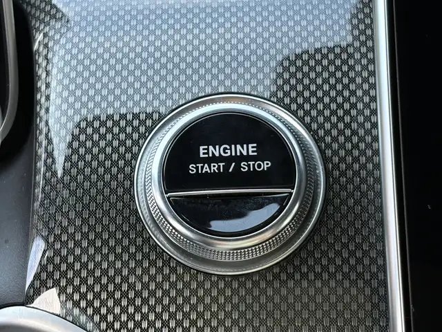 Mercedes-Benz GLC view 26