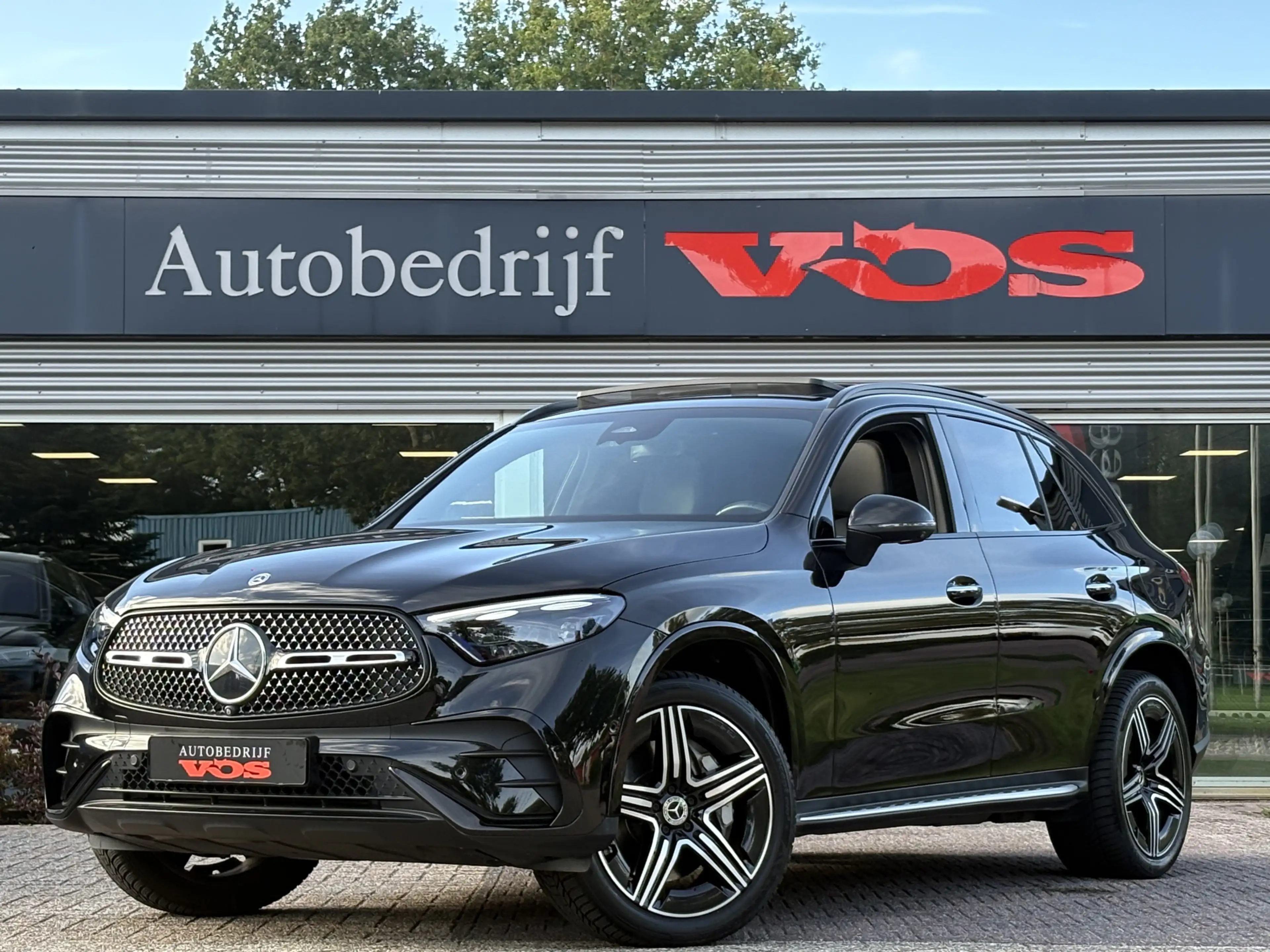 Mercedes-Benz GLC 400 400e 4MATIC AMG Line | Panodak | Burmester | Trekh