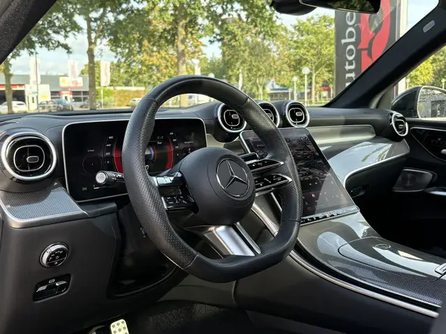 Mercedes-Benz GLC view 2