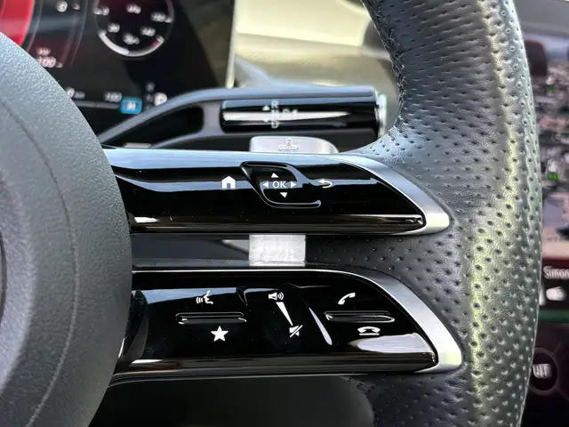 Mercedes-Benz GLC view 28