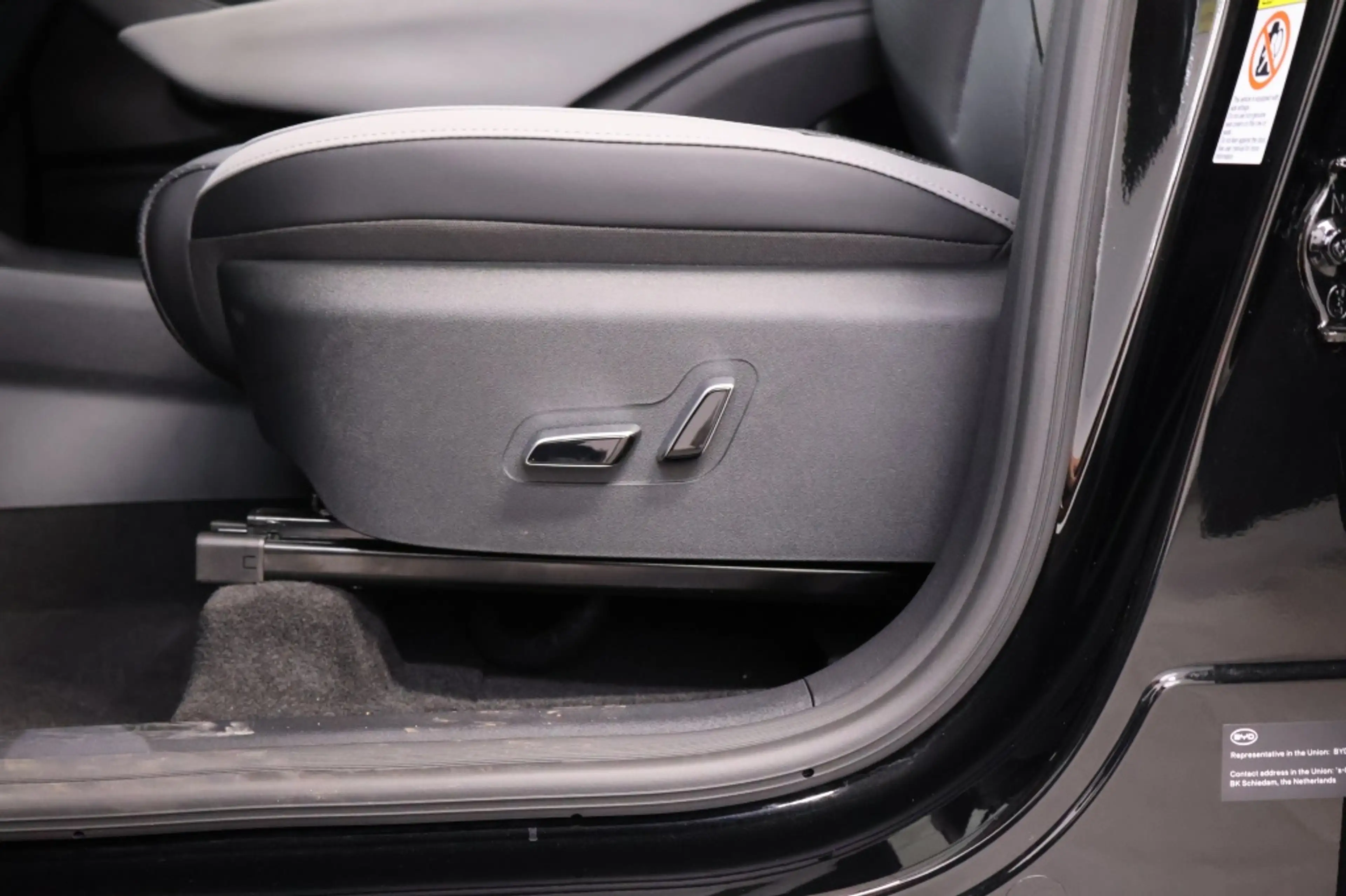 BYD Dolphin Surf Boost 43 kWh | Private Lease v.a. 367 per maand — photo 9