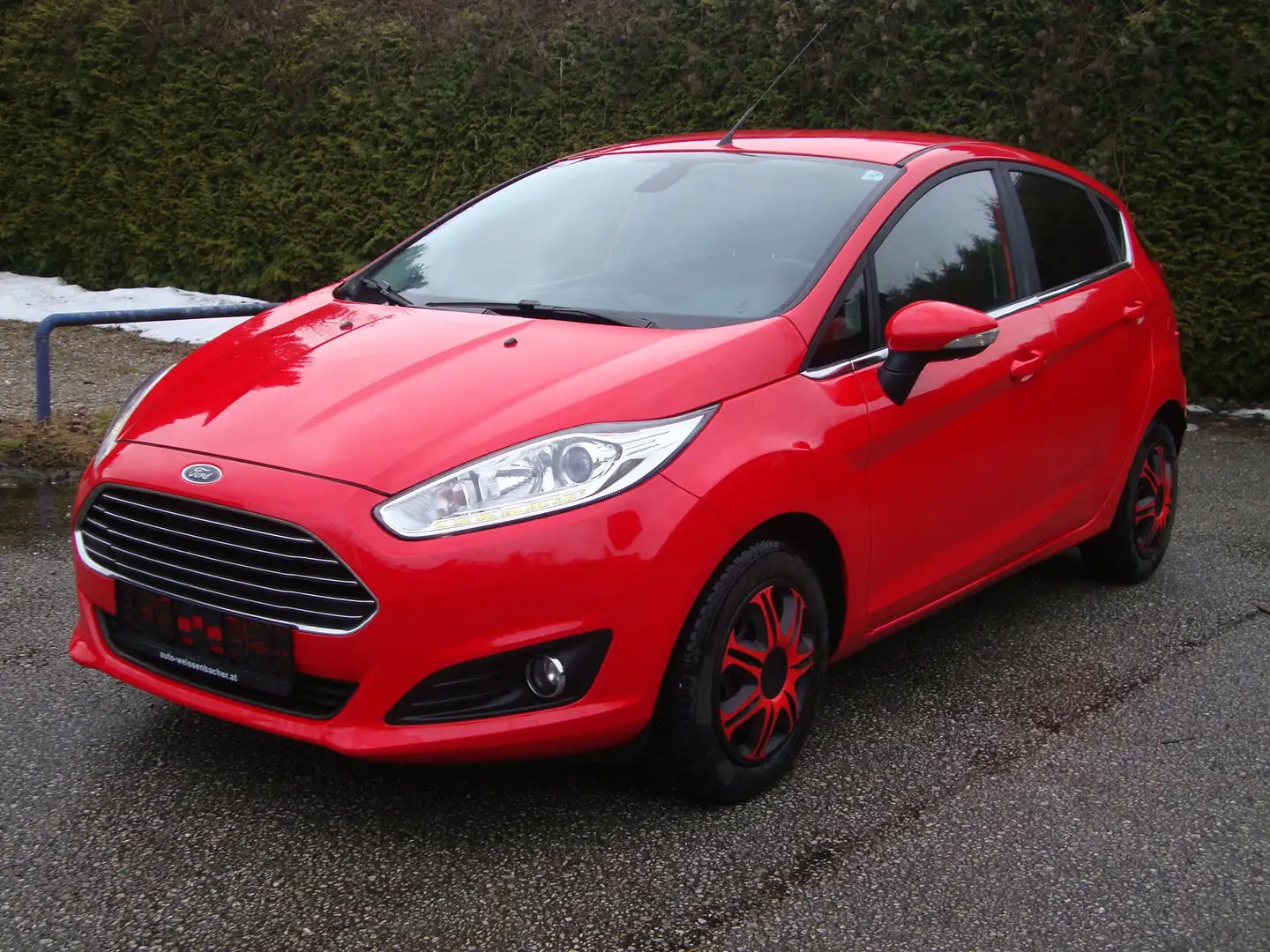 Ford Fiesta Titanium Rot - 1