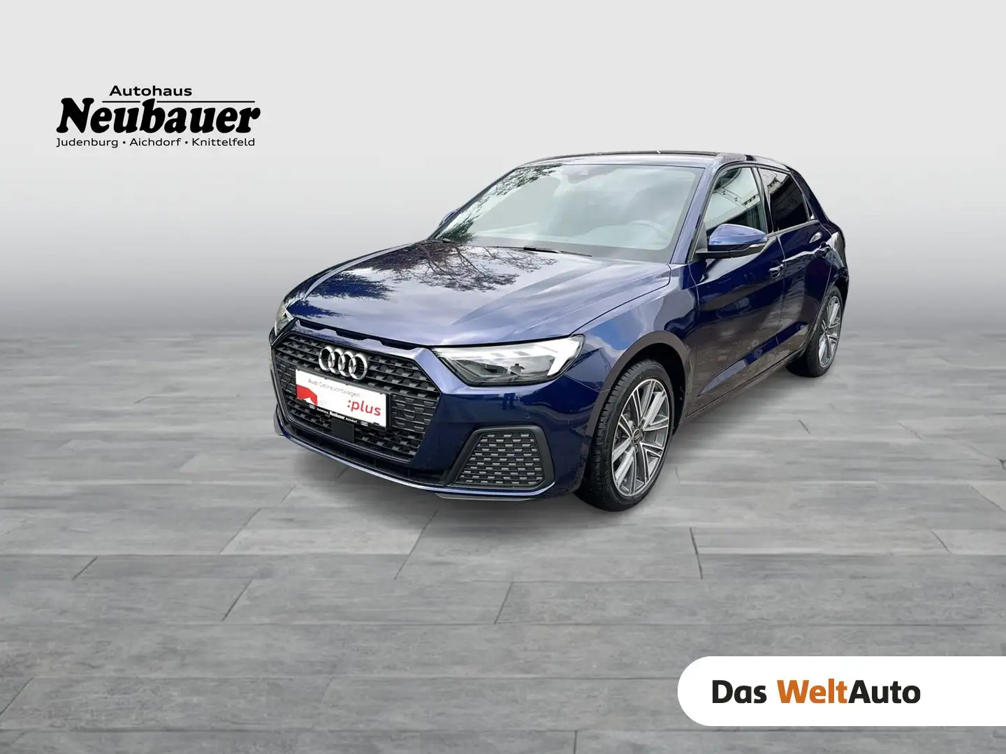Audi A1 30 TFSI intense Blau - 1