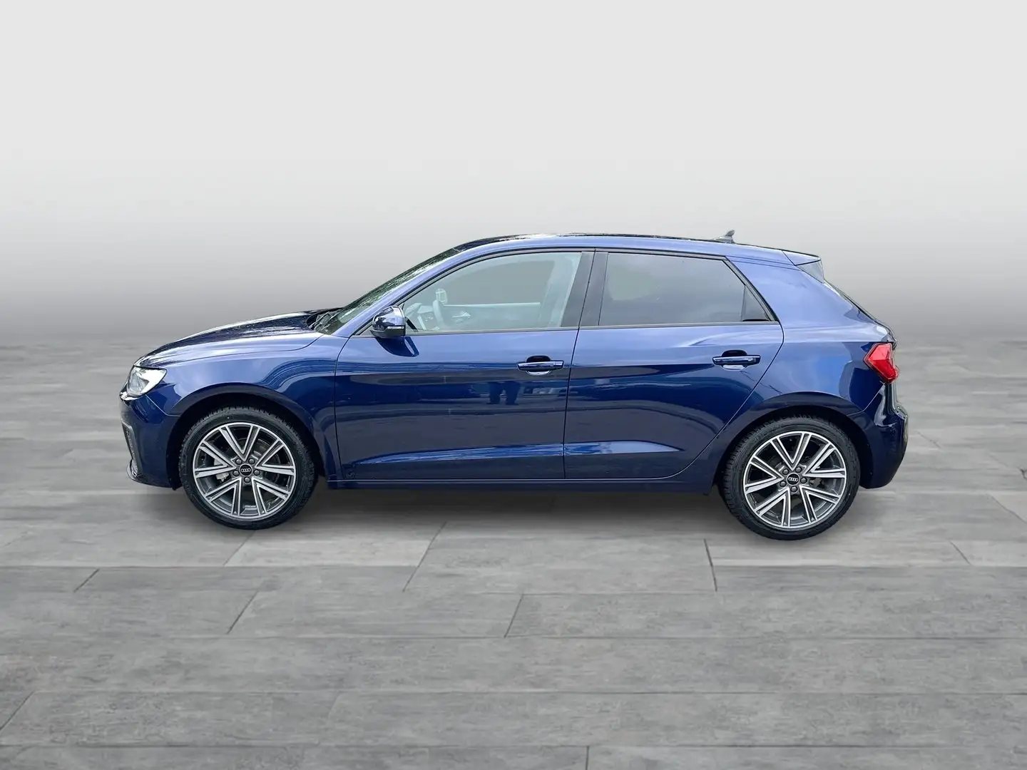 Audi A1 30 TFSI intense Blau - 2