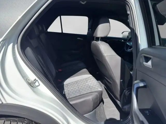 Volkswagen T-Roc view 6