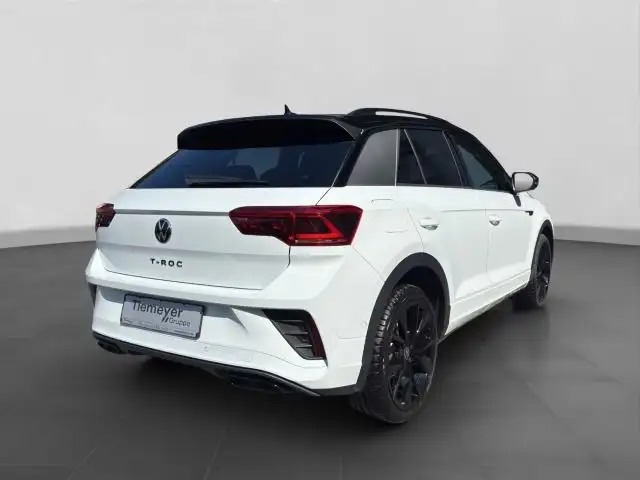 Volkswagen T-Roc view 3