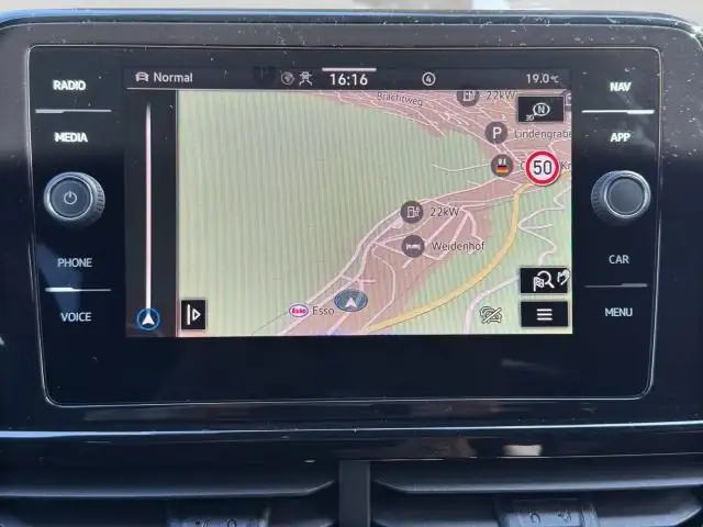 Volkswagen T-Roc view 14