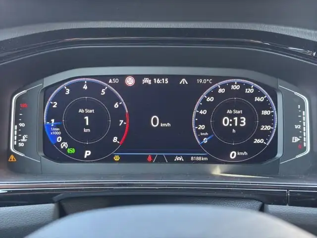 Volkswagen T-Roc view 10