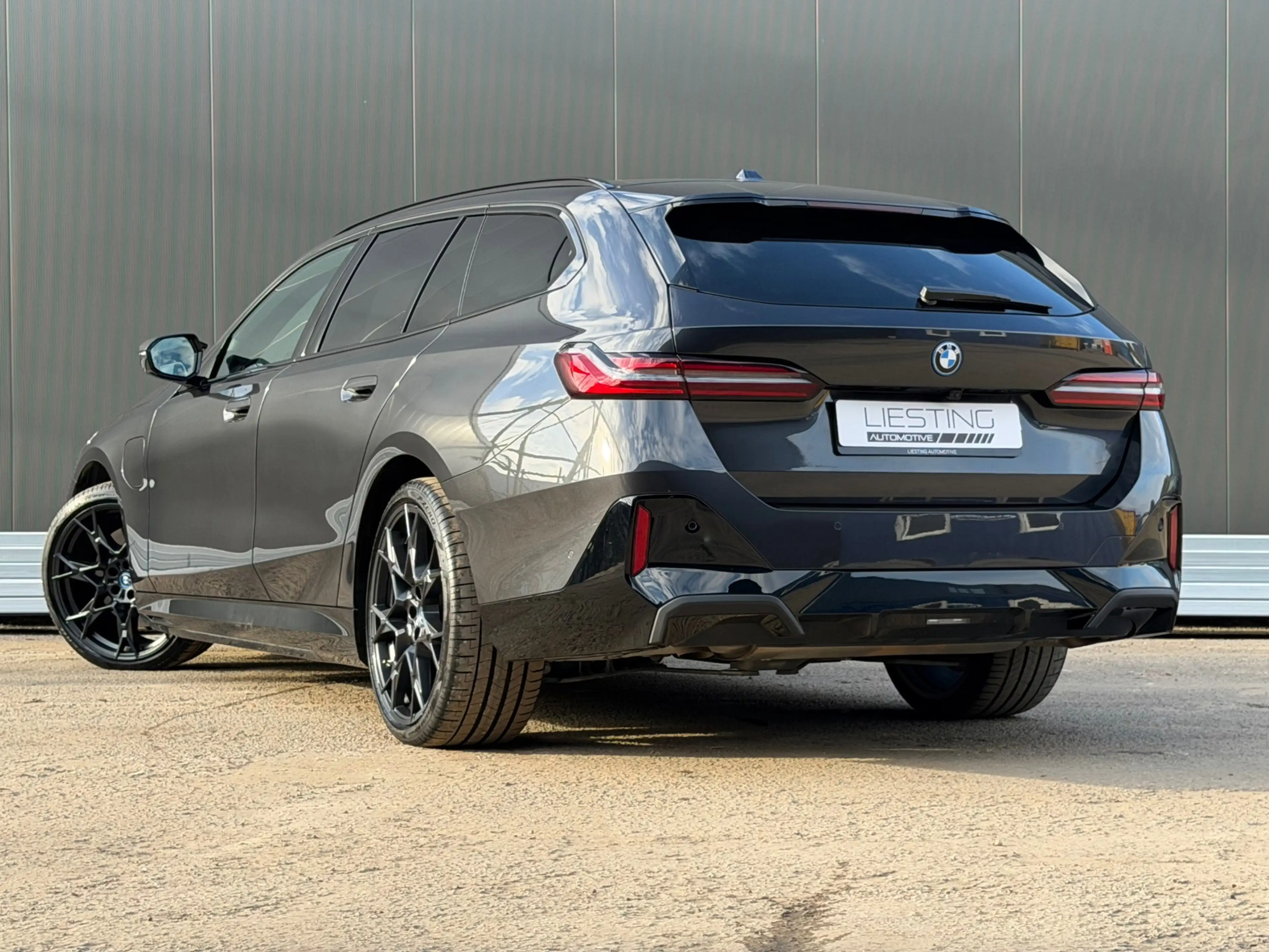 BMW 550 5-serie Touring 550e xDrive M-Sport Pro M-Seats B& — photo 2