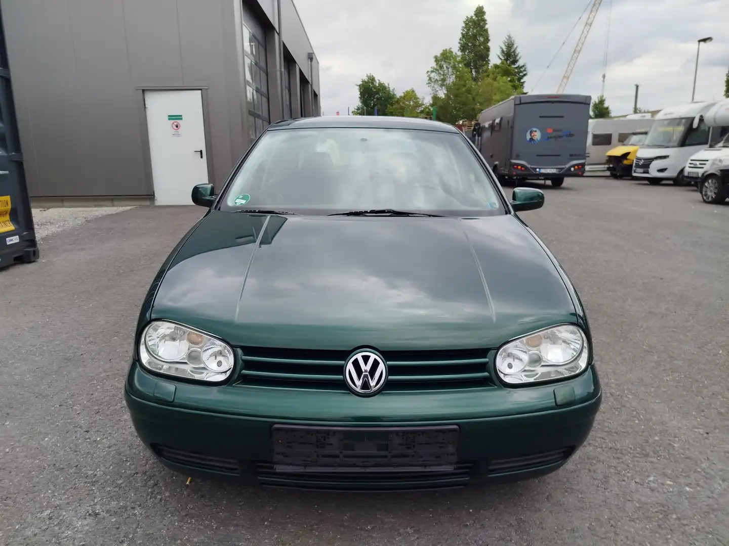 Volkswagen Golf 1.8 Automatik 5türig TÜV 2027 Highline - 2