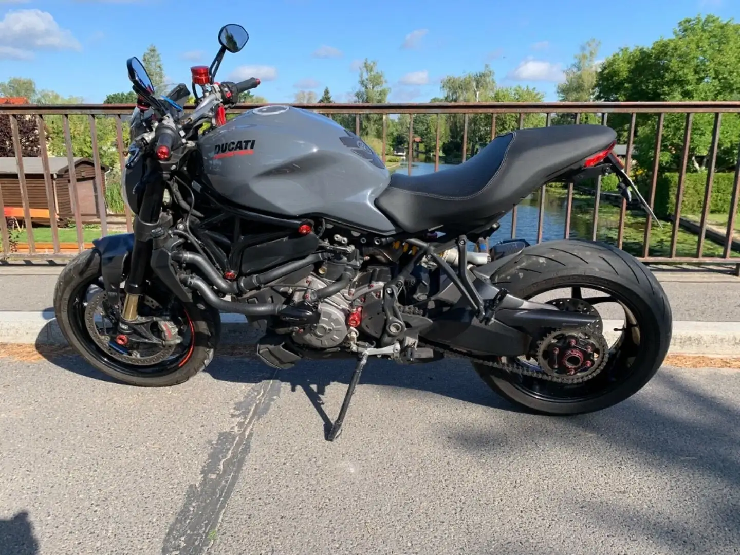 Ducati Monster 1200 S Gris - 1